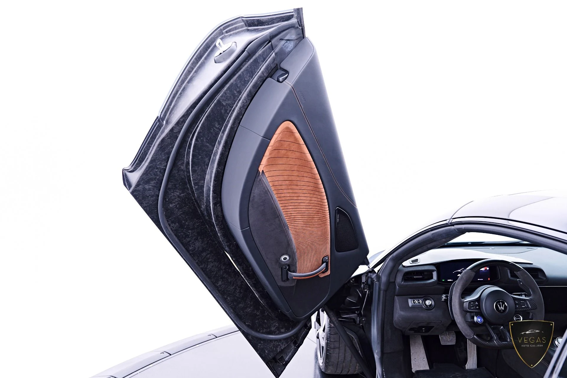 mph041_1637535950_Used_2023_Maserati_MC_20_1782764022_fe987fe0ed