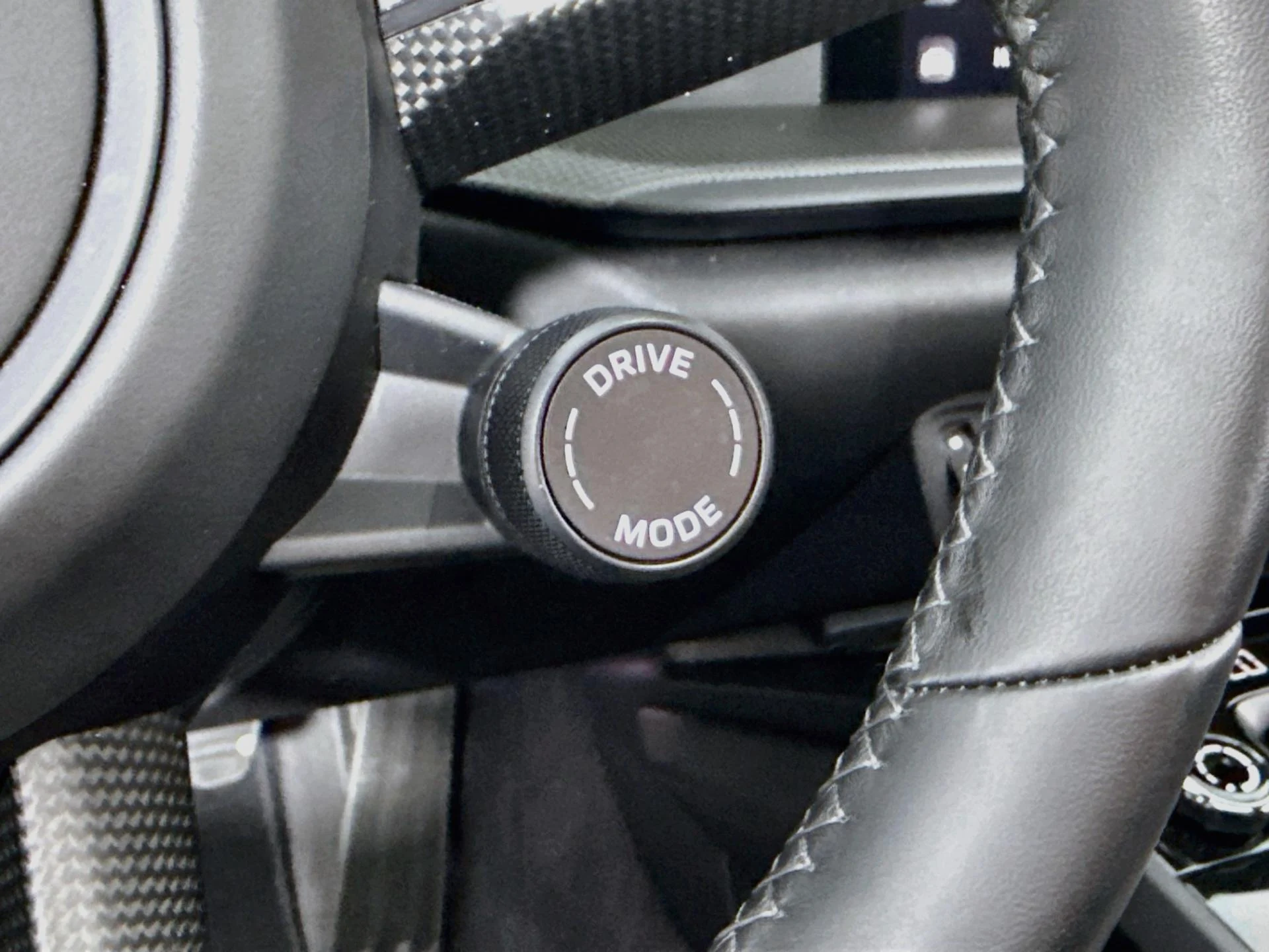 mph041_1640811400_Used_2024_Porsche_911_Carrera_GTS_1787948906_634658f041