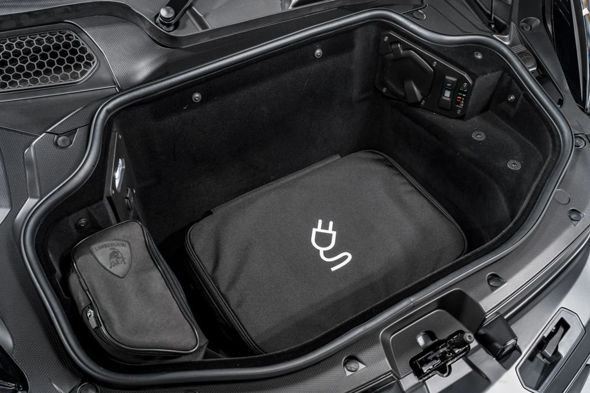 mph041_1645318395_ba42d65d3fe15c2f4fb387d3310d3924x_4b33e01d04