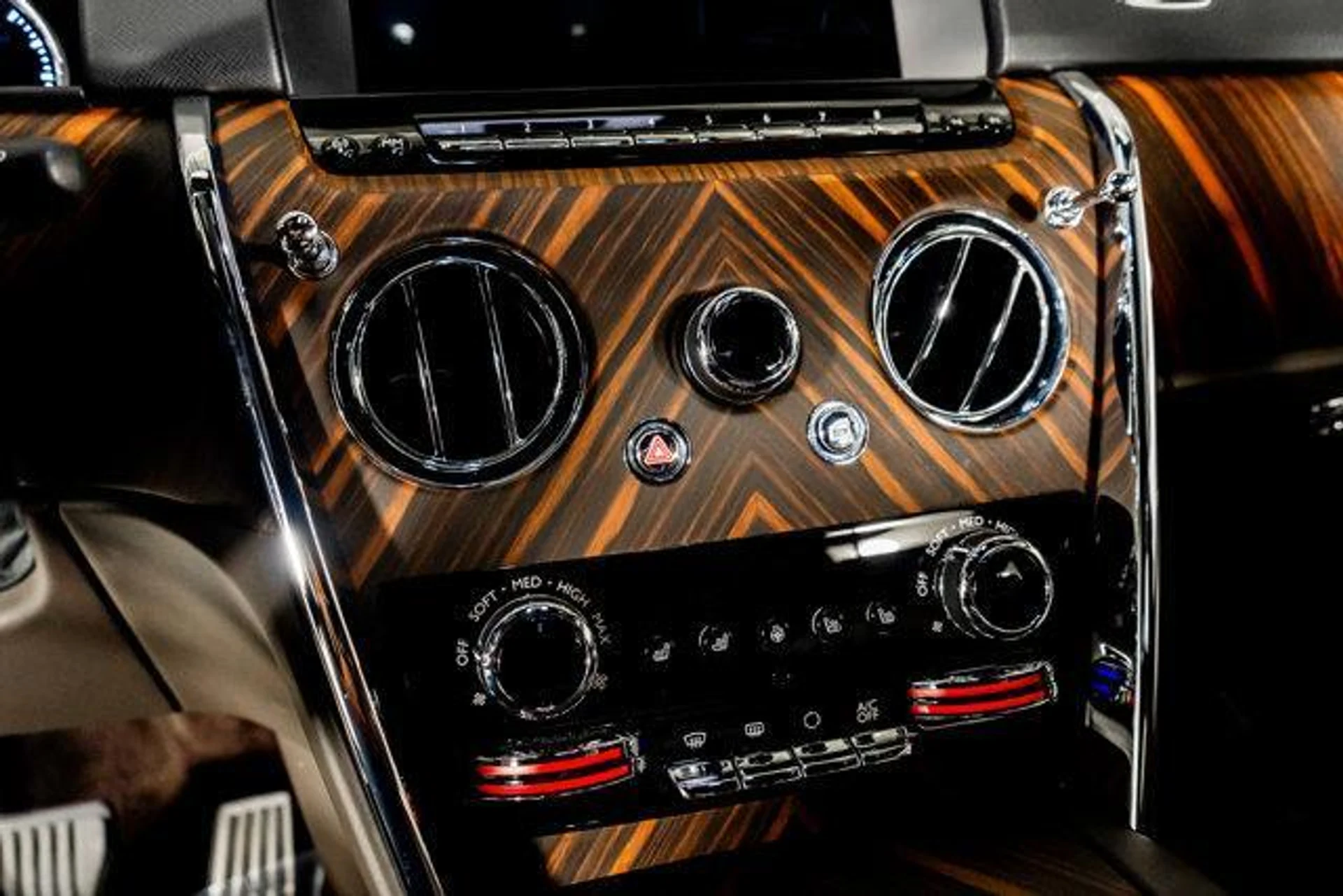 mph041_1650046206_el2_YMJ_Qoo_OU_2jq_RA_7yplk_BUPV_0_I_9efc16148b