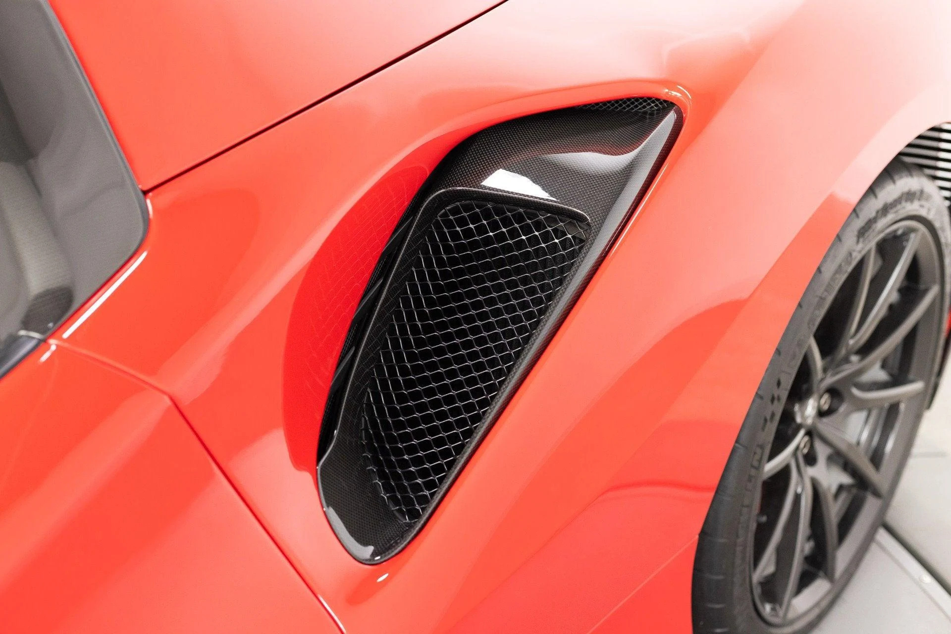 mph041_1668283899_Used_2020_Ferrari_488_Pista_Spider_1782826891_cd72b73236