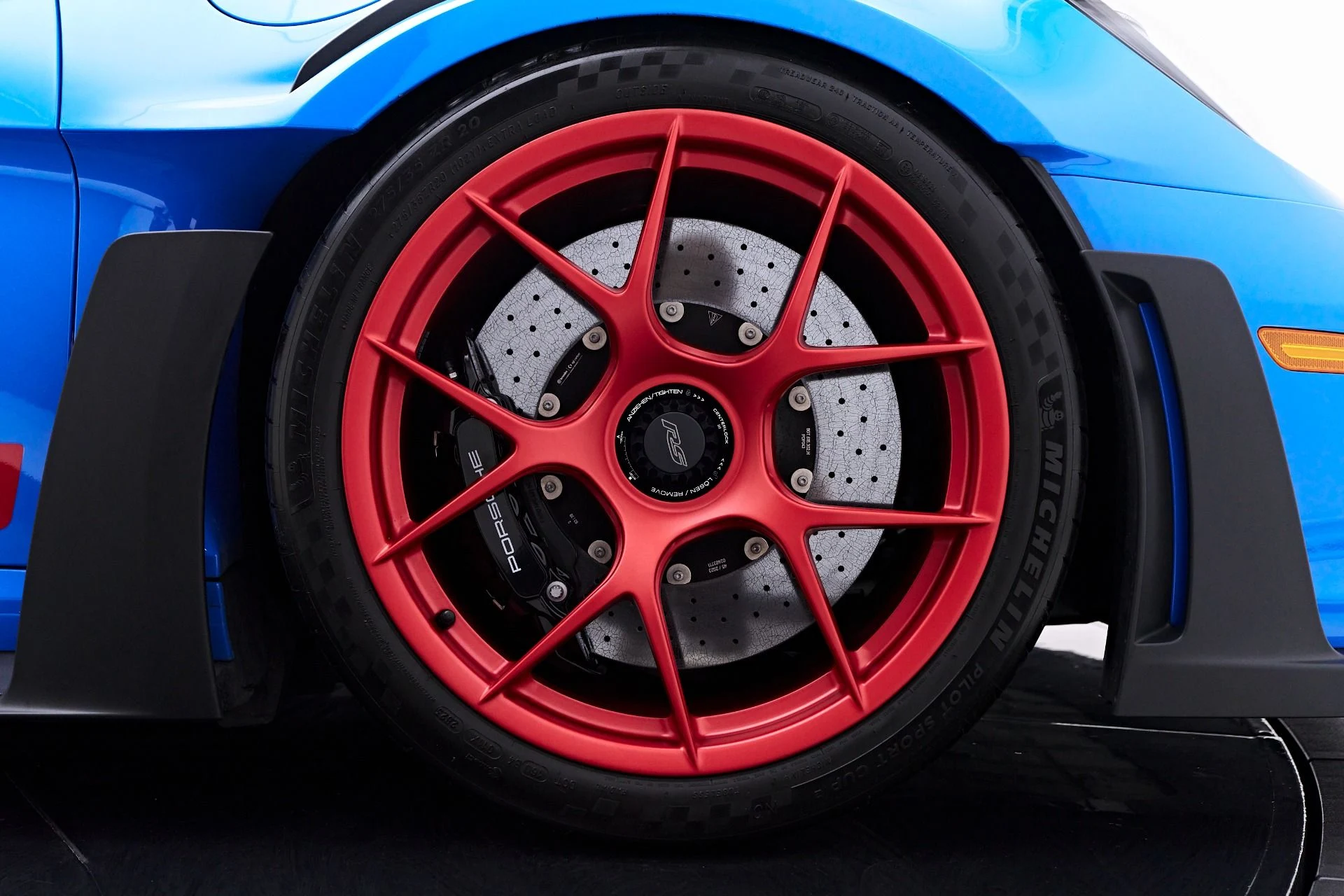mph041_167315460_Used_2024_Porsche_911_GT_3_RS_1754618646_dbed4e938d