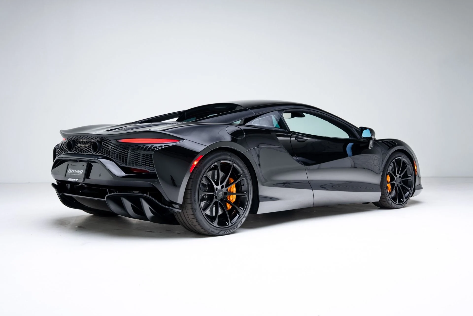 mph041_1684608595_Used_2026_Mc_Laren_Artura_1770152566_c7cf0085ee