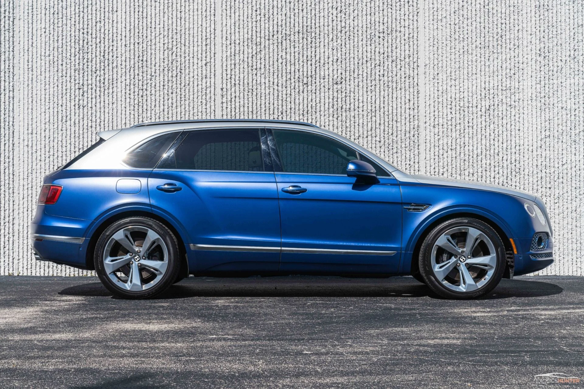 mph041_170456898_Used_2018_Bentley_Bentayga_Mulliner_Edition_w_a_310_K_MSRP_Two_Tone_Paint_FULL_Stealth_PPF_1726245883_018745459b