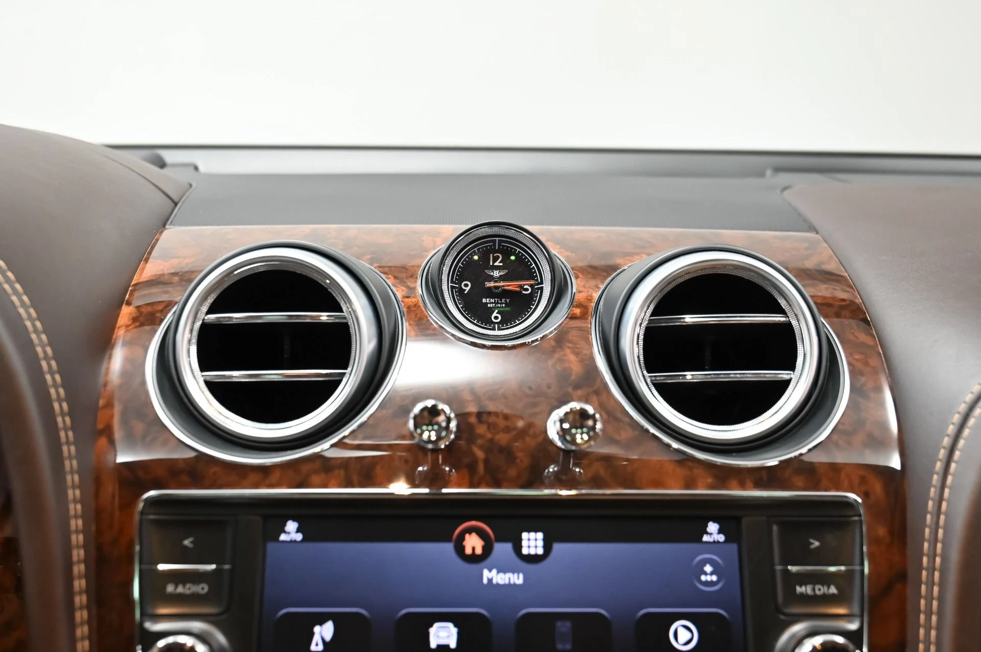 mph041_1706078778_Used_2017_Bentley_Bentayga_W12_1759876449_5066f04698