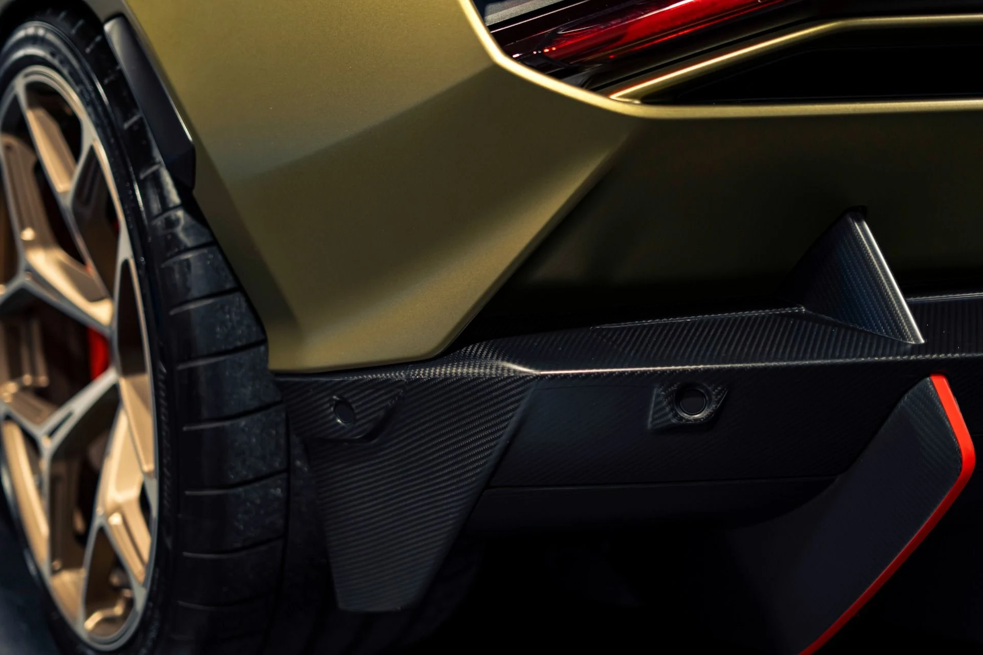 mph041_1711378359_Used_2025_Lamborghini_Revuelto_836_MSRP_Full_Body_PPF_Carbon_Roof_1780087440_b394755c9d