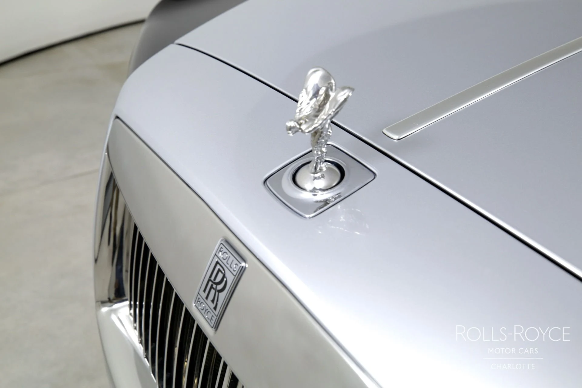mph041_171212183_Used_2014_Rolls_Royce_Ghost_1747161709_2f46b4282a