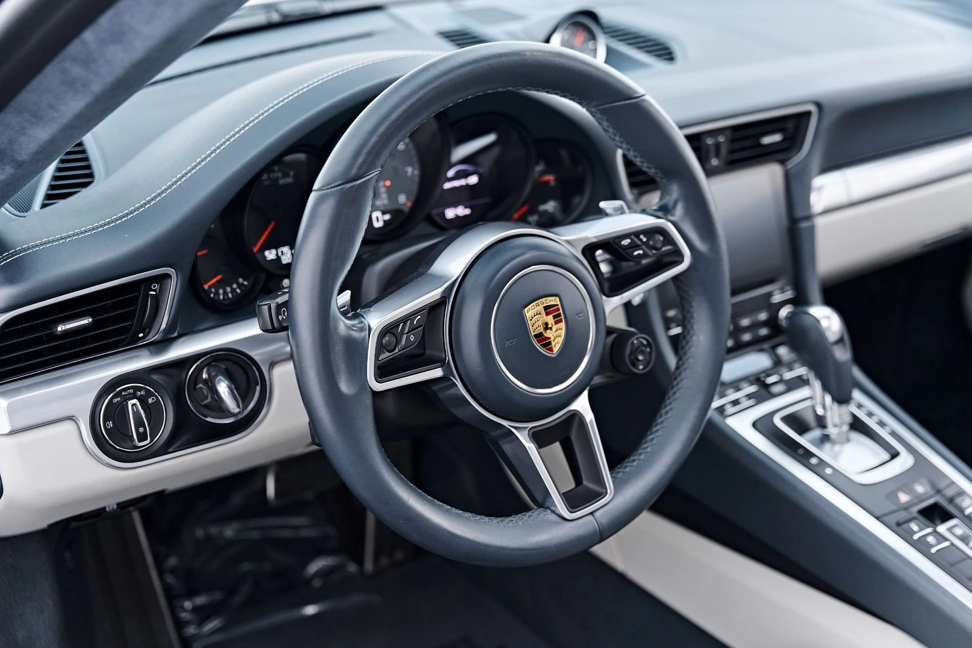 mph041_1722600340_Used_2017_Porsche_911_Carrera_4_S_1789697852_e7e4d07104
