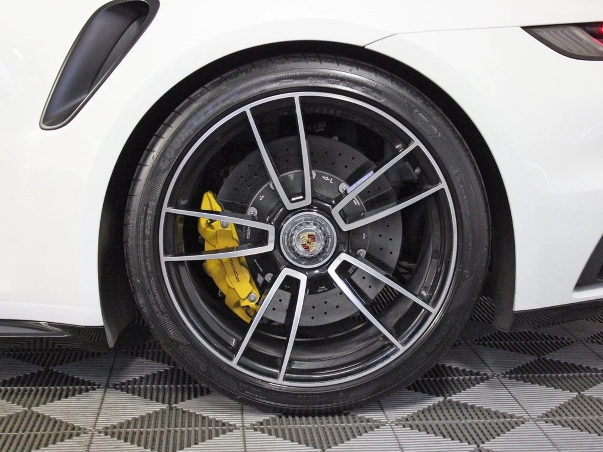 mph041_1725351713_42_71d8dfaa00