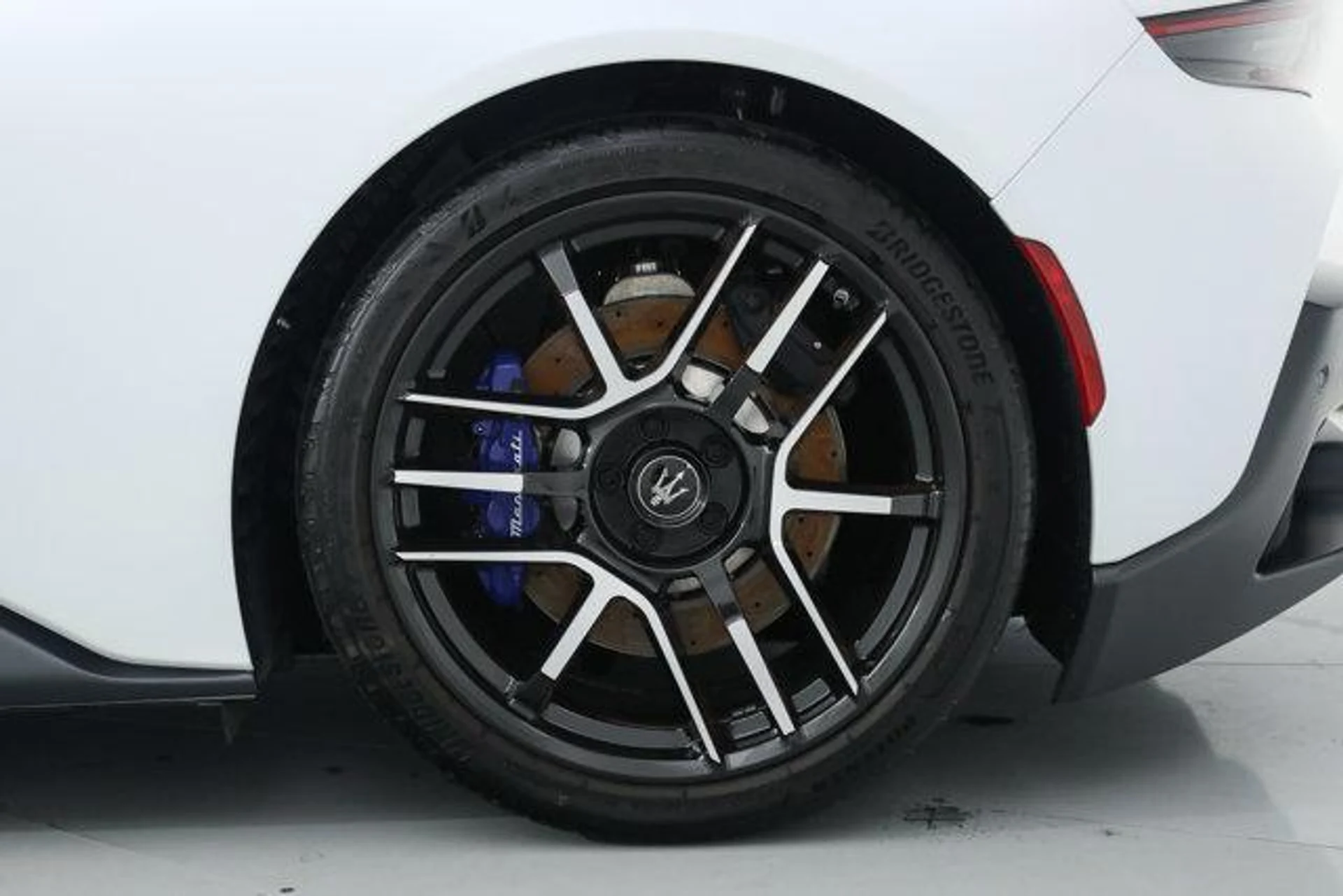 mph041_1726256321_b_Sb_Uxx_J9pe5_Ond_L0e_Adshwxi1_QQ_cf5ddbdad8