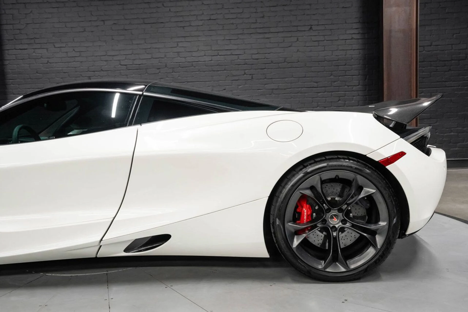 mph041_1744577776_mclaren_720s_2018_6c346cba16