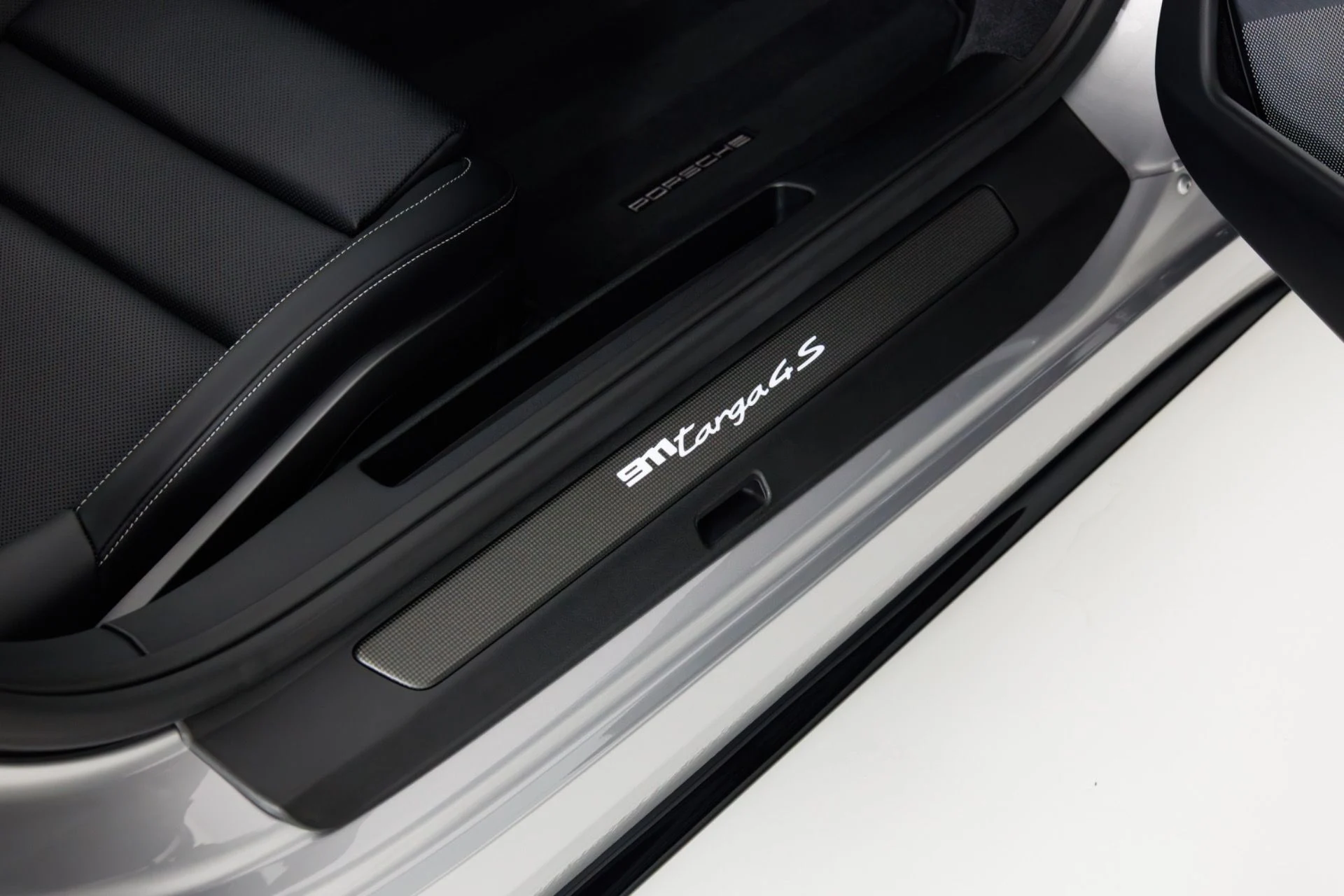 mph041_1745514695_Used_2022_Porsche_911_Targa_4_S_1786991063_1233e86482