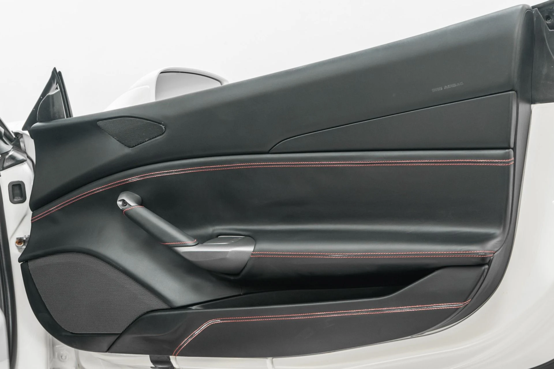 mph041_1754934229_Used_2018_Ferrari_488_Spider_1783615982_153da43721