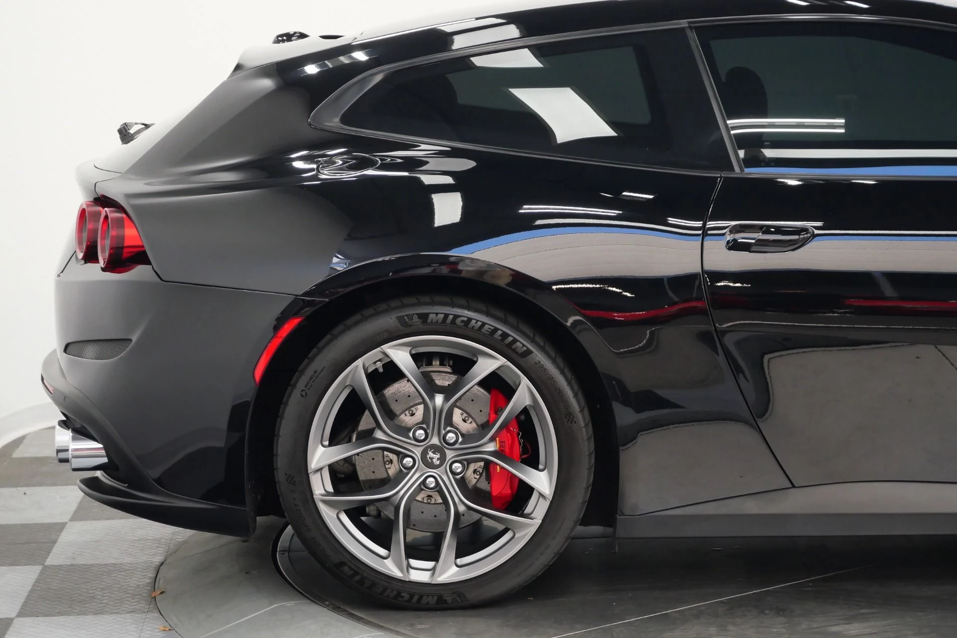 mph041_1771959143_Used_2019_Ferrari_GTC_4_Lusso_T_Leather_and_Alcantara_Interior_Heated_and_Ventilated_Seats_1786464886_23c66eedda