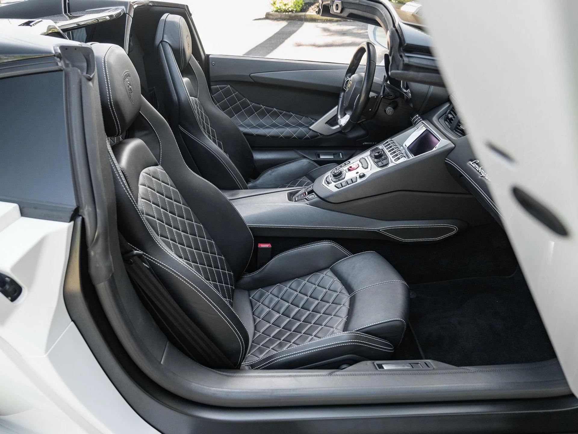 mph041_1775060276_Used_2016_Lamborghini_Aventador_LP_700_4_1777082817_b4a61c3e6e