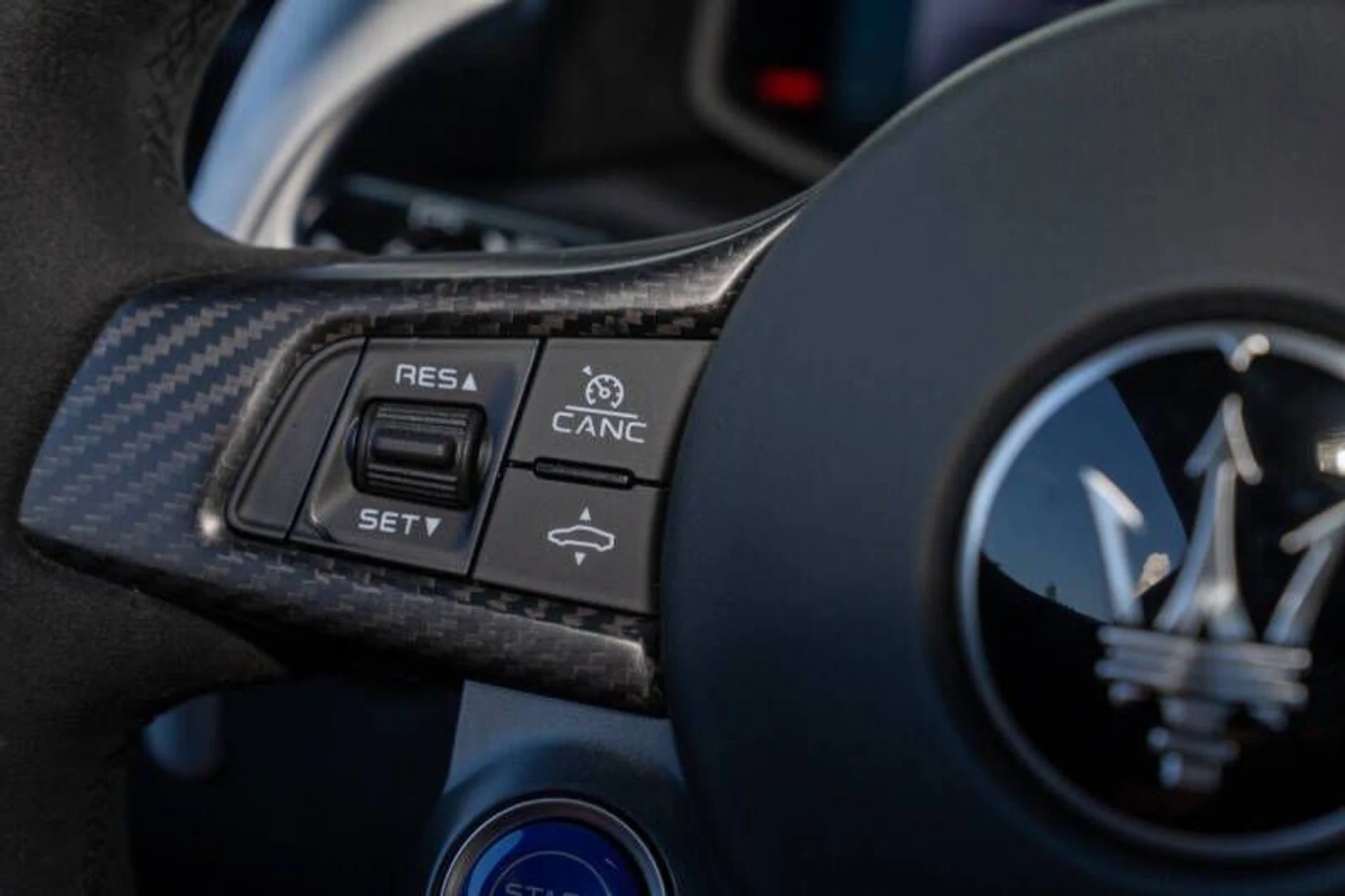 mph041_1775488884_2023_maserati_mc20_base_2dr_coupe_93b82aba07