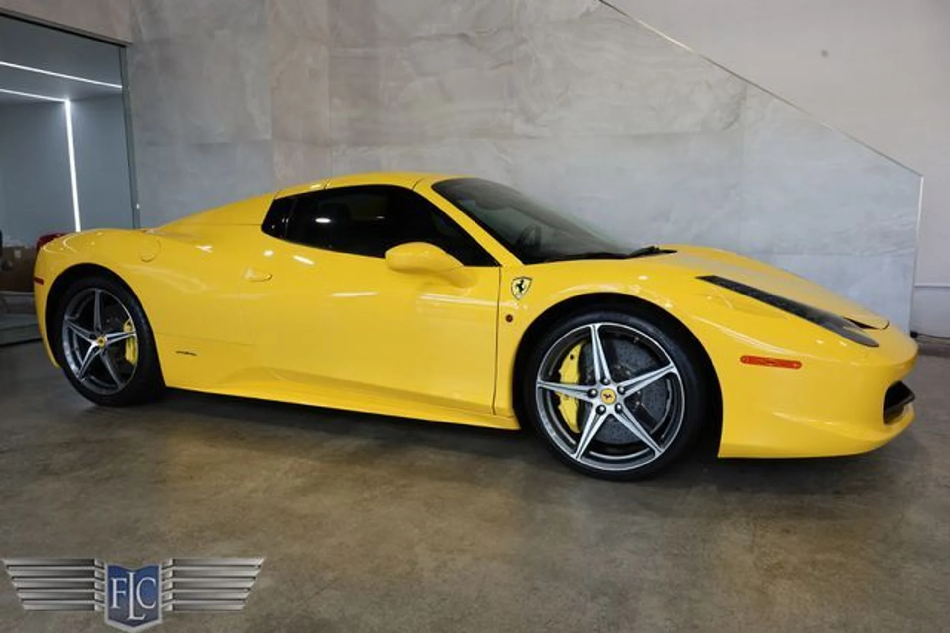 mph041_1778469863_used_2015_ferrari_458_italia_2drconvertible_9689_23049231_45_640_2f8bb4be9b