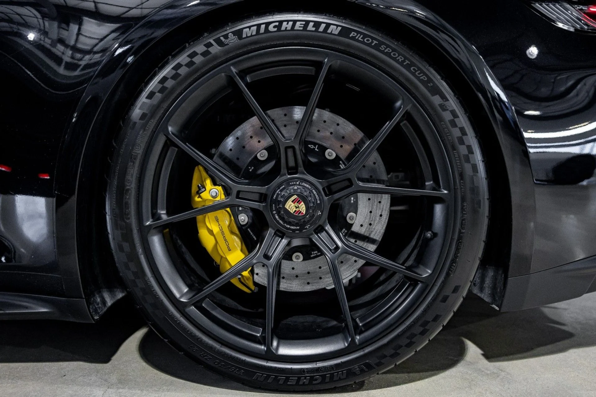 mph041_1780031099_g_Q_9ead14786c