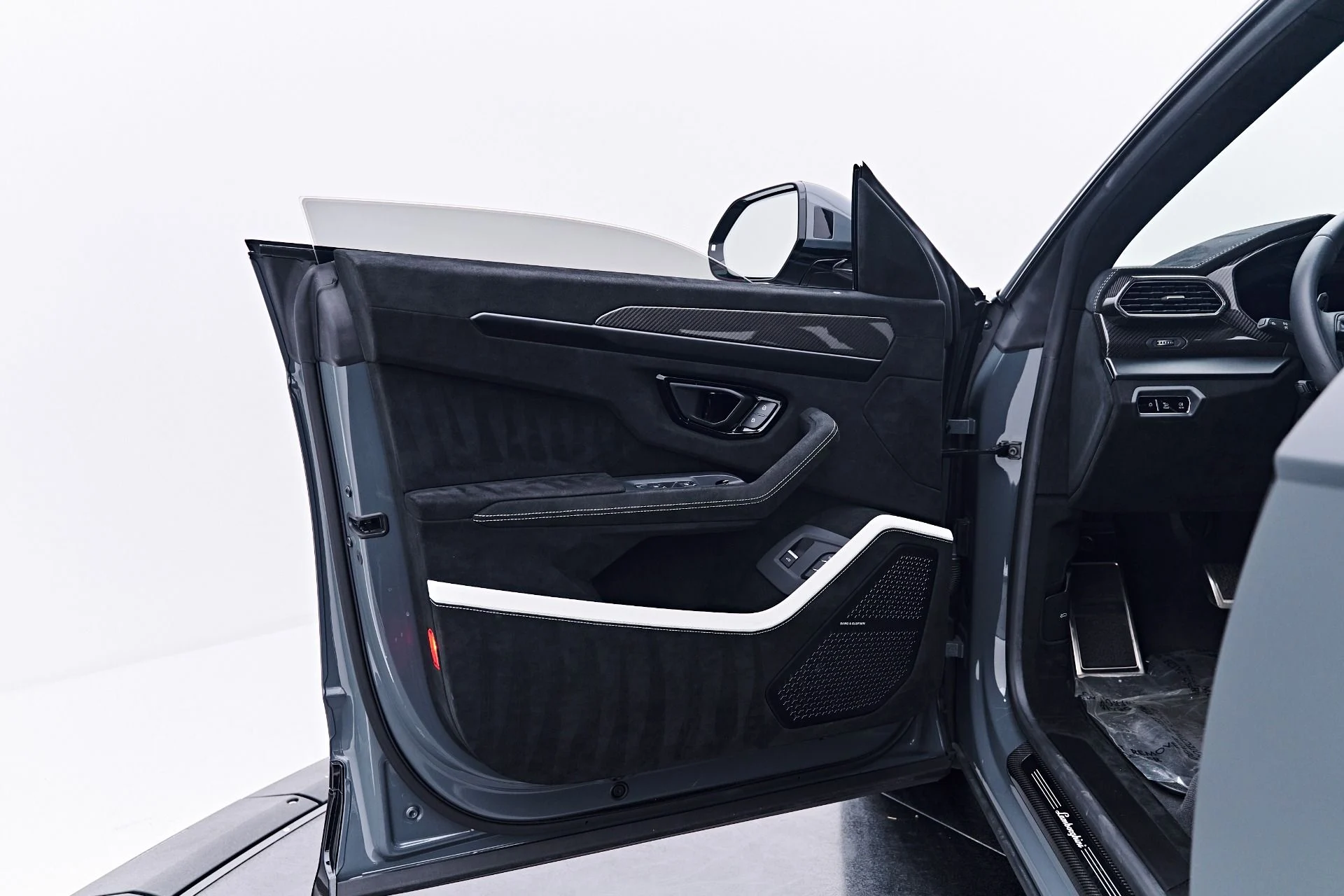 mph041_1791176383_Used_2023_Lamborghini_Urus_Performante_1785711298_e3974250dc