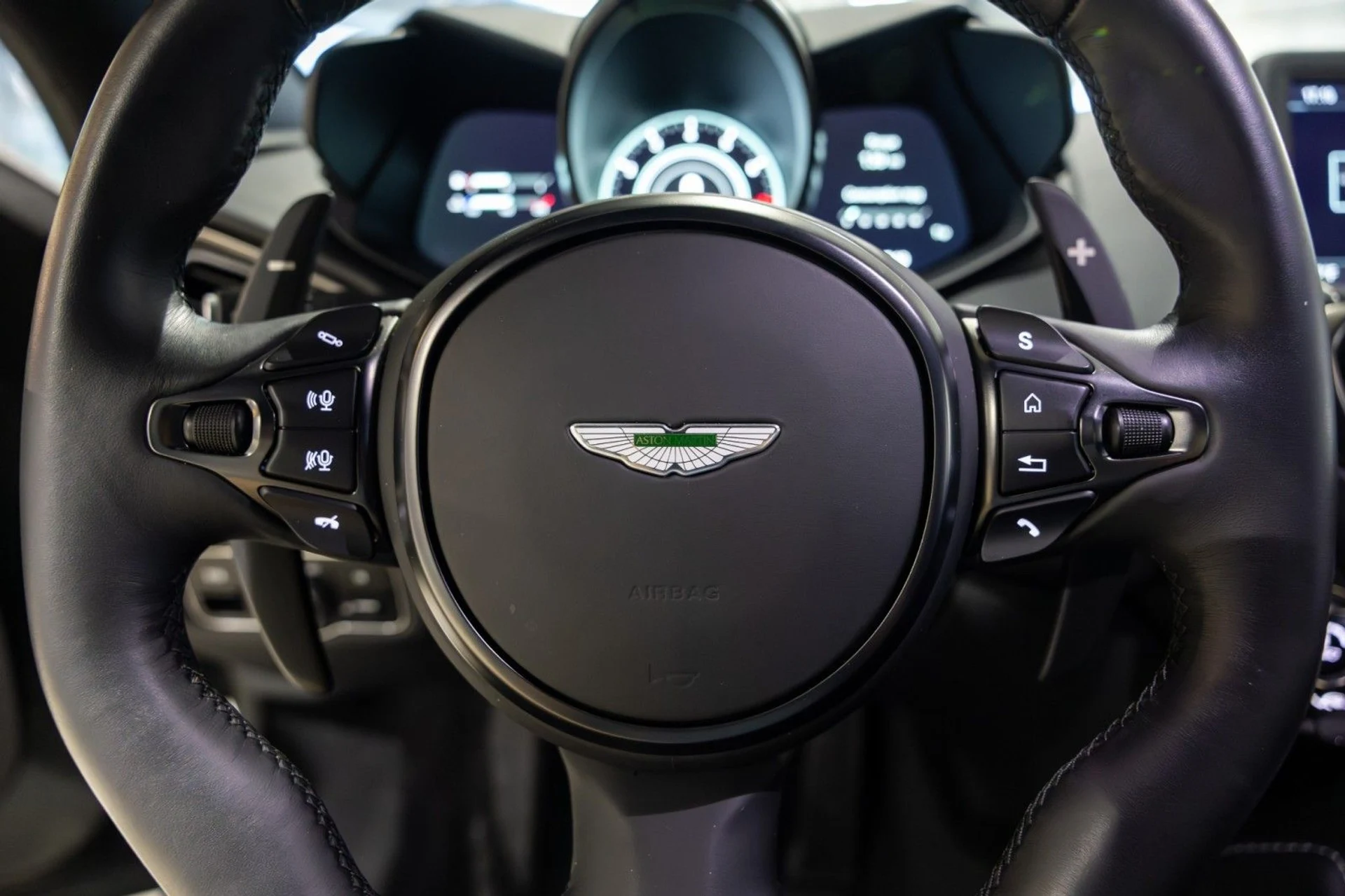 mph041_1803103656_g_A_5ac738a6e4