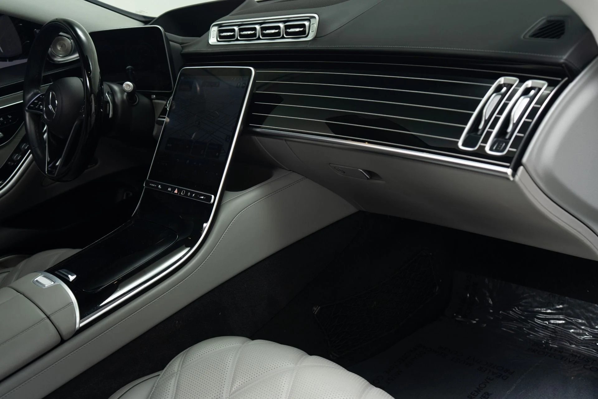 mph041_1805868959_Used_2021_Mercedes_Benz_Maybach_S_580_4_MATIC_Factory_Two_Tone_paint_Executive_Rear_Seat_Package_Bottle_Chiller_1776288092_e02c6729b2