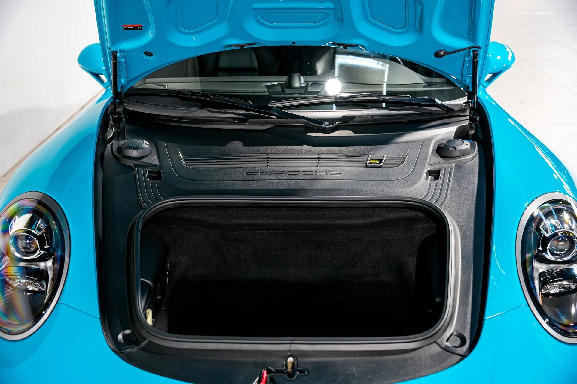 mph041_1810164953_d3f97a7b6d105ee2be5d785b47d2fe22x_6713c346fd