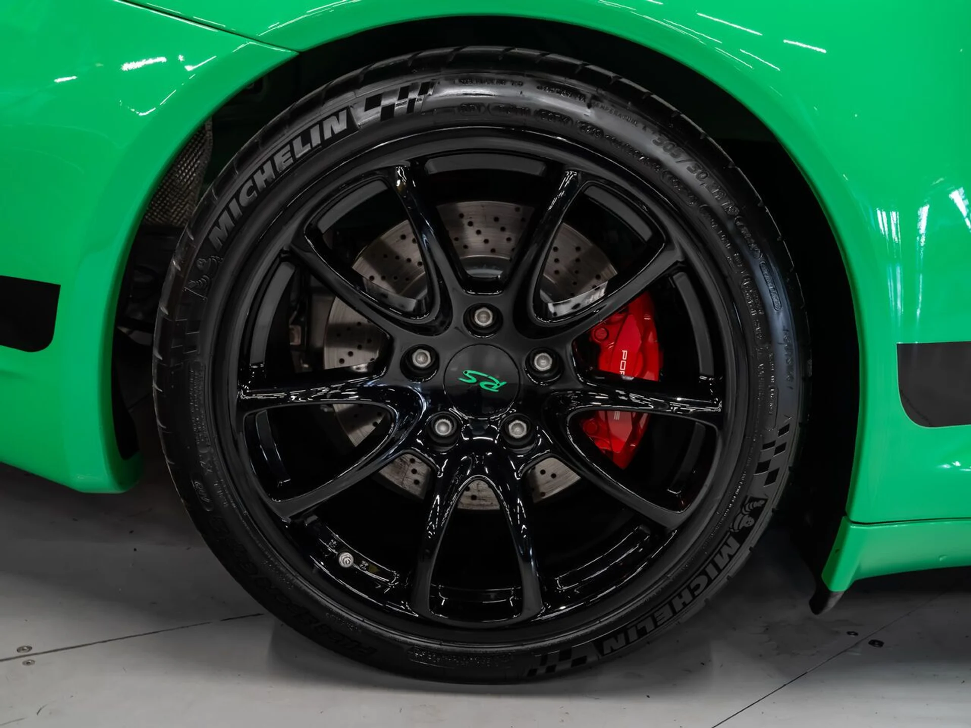 mph041_184445298_porsche_911_gt3_rs_2007_1bf6824d42