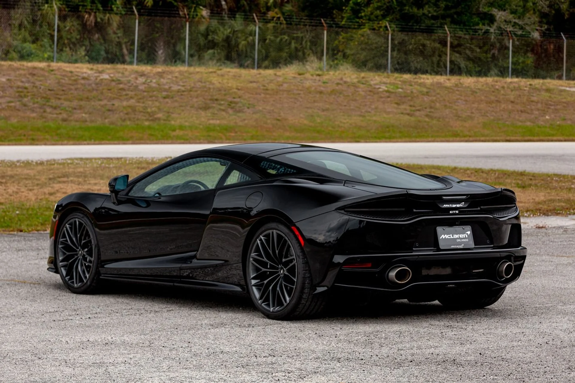 mph041_1847717518_470_p42_l_ff63add269