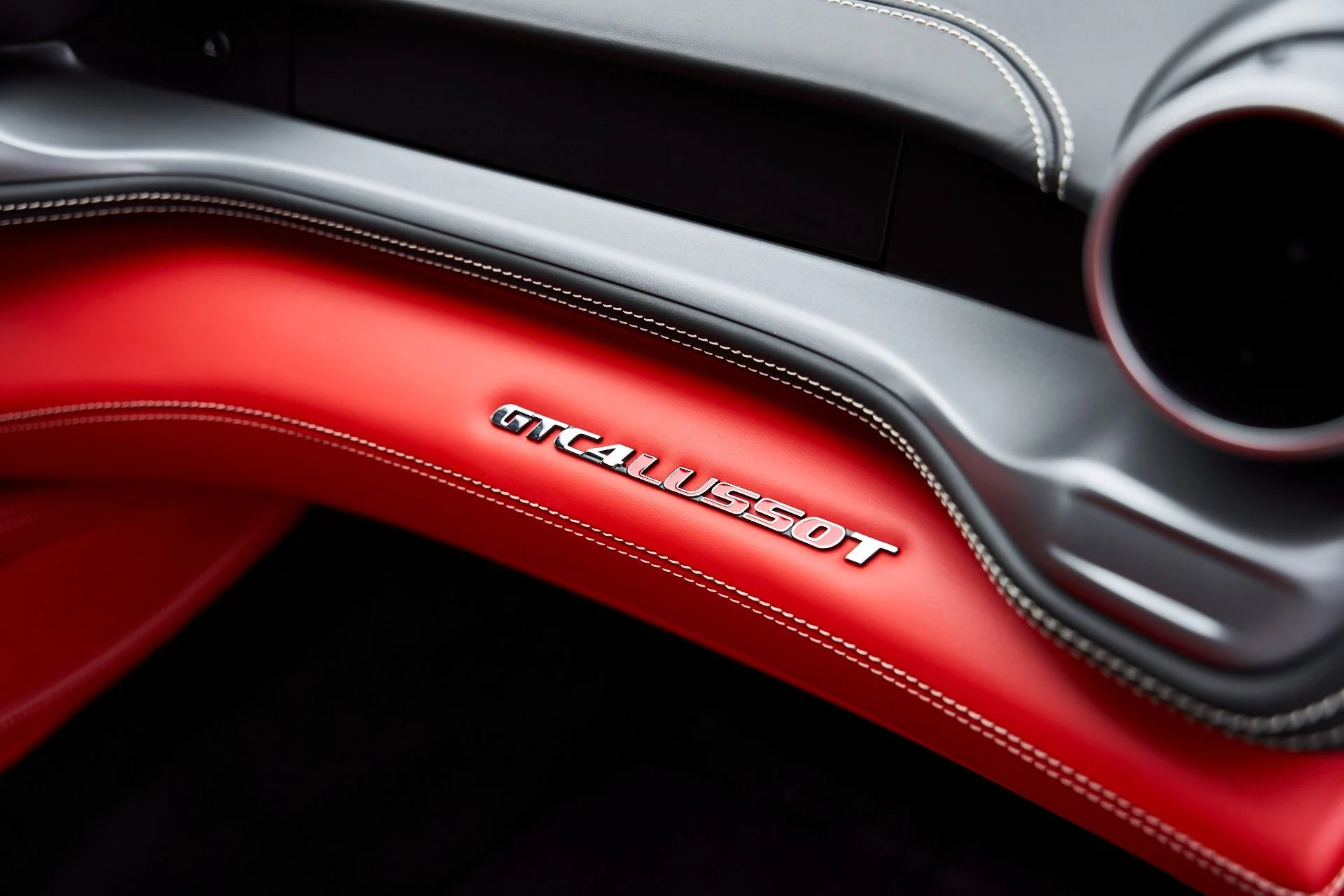 mph041_1848696406_Used_2020_Ferrari_GTC_4_Lusso_T_1766785918_8d431972bd