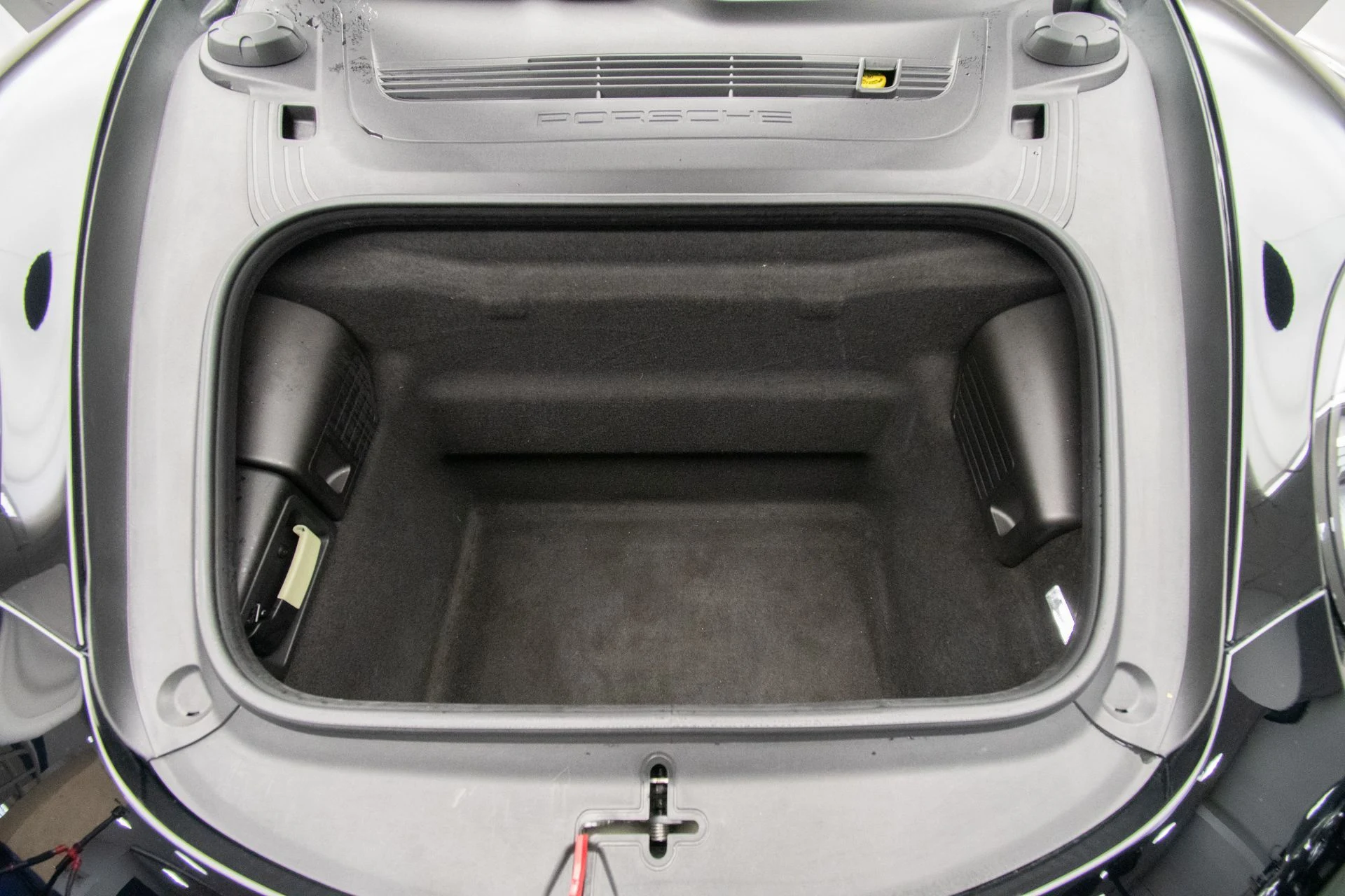 mph041_185296761_e0b469e4b46e3d0f9f36866a8ddd1a00x_2318e25947