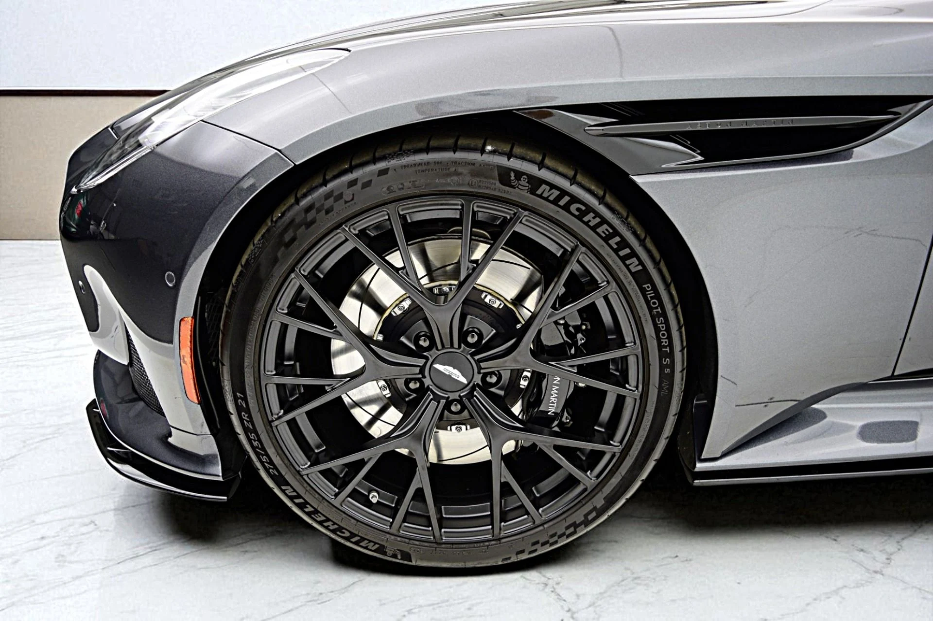 mph041_1856188313_Used_2024_Aston_Martin_DB_12_Coupe_4bc859b650