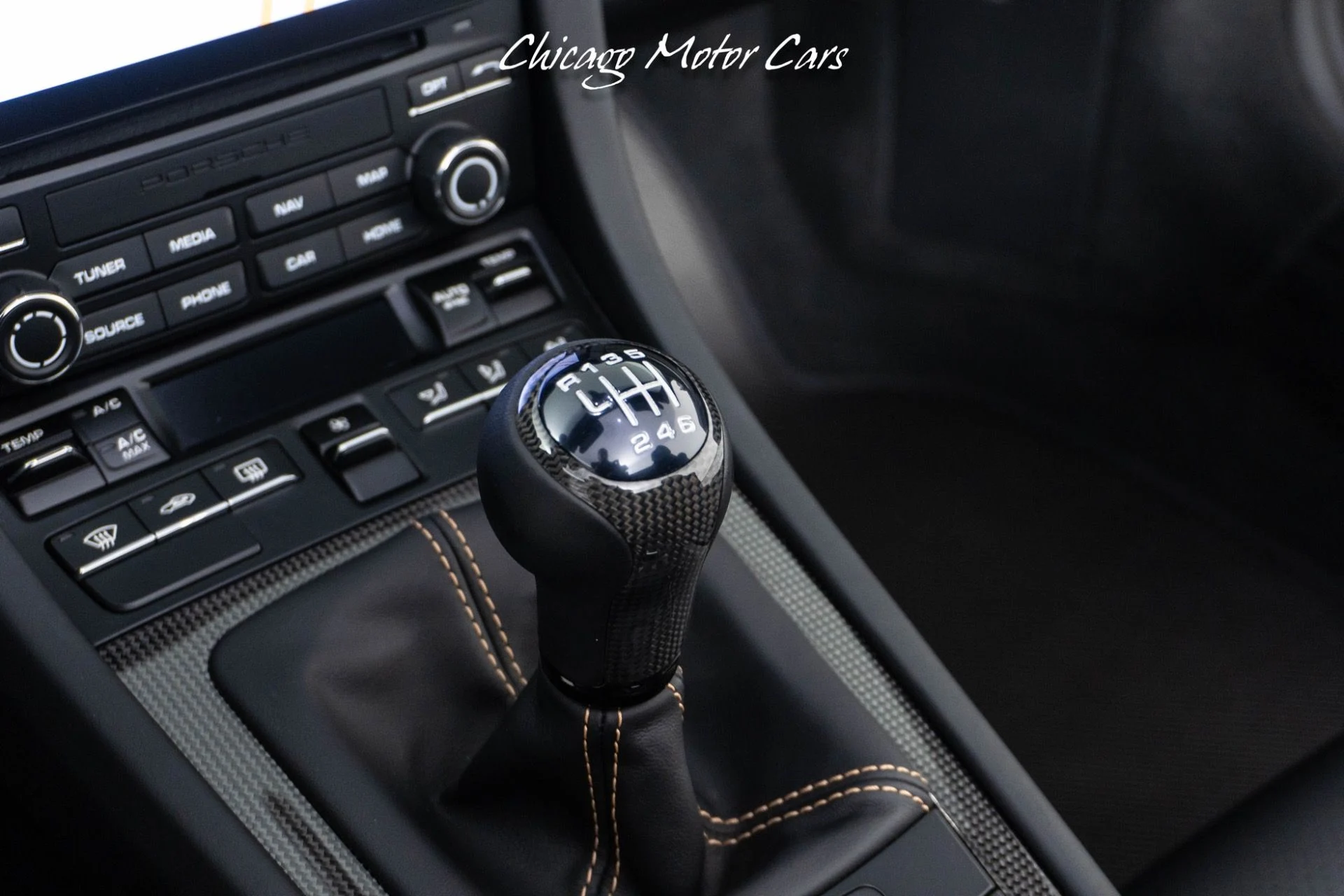 mph041_1857412920_13457_p42_l_9408b9e802