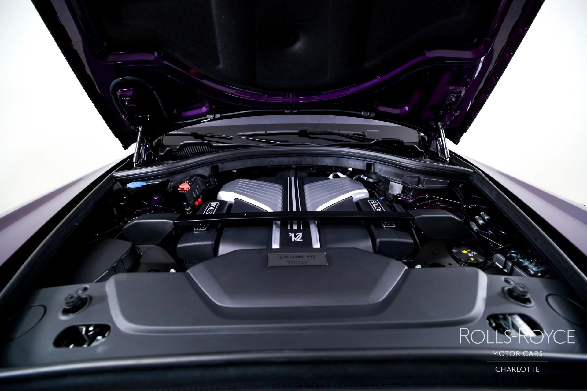 mph041_1857834511_Used_2025_Rolls_Royce_Cullinan_1751556897_c0097c397f