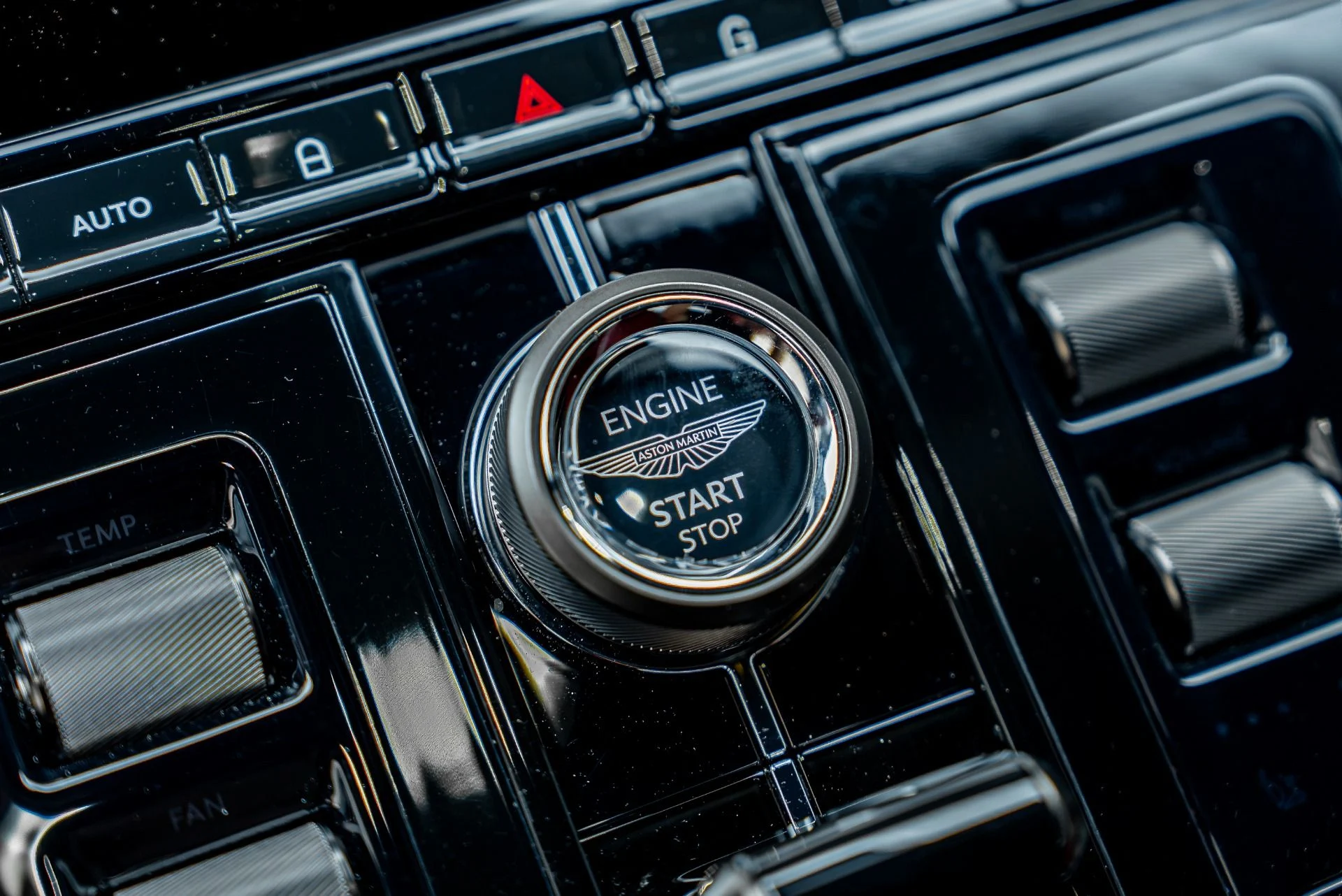 mph041_1868652344_Used_2024_Aston_Martin_DB_12_V8_1784874917_2ab0ef7849