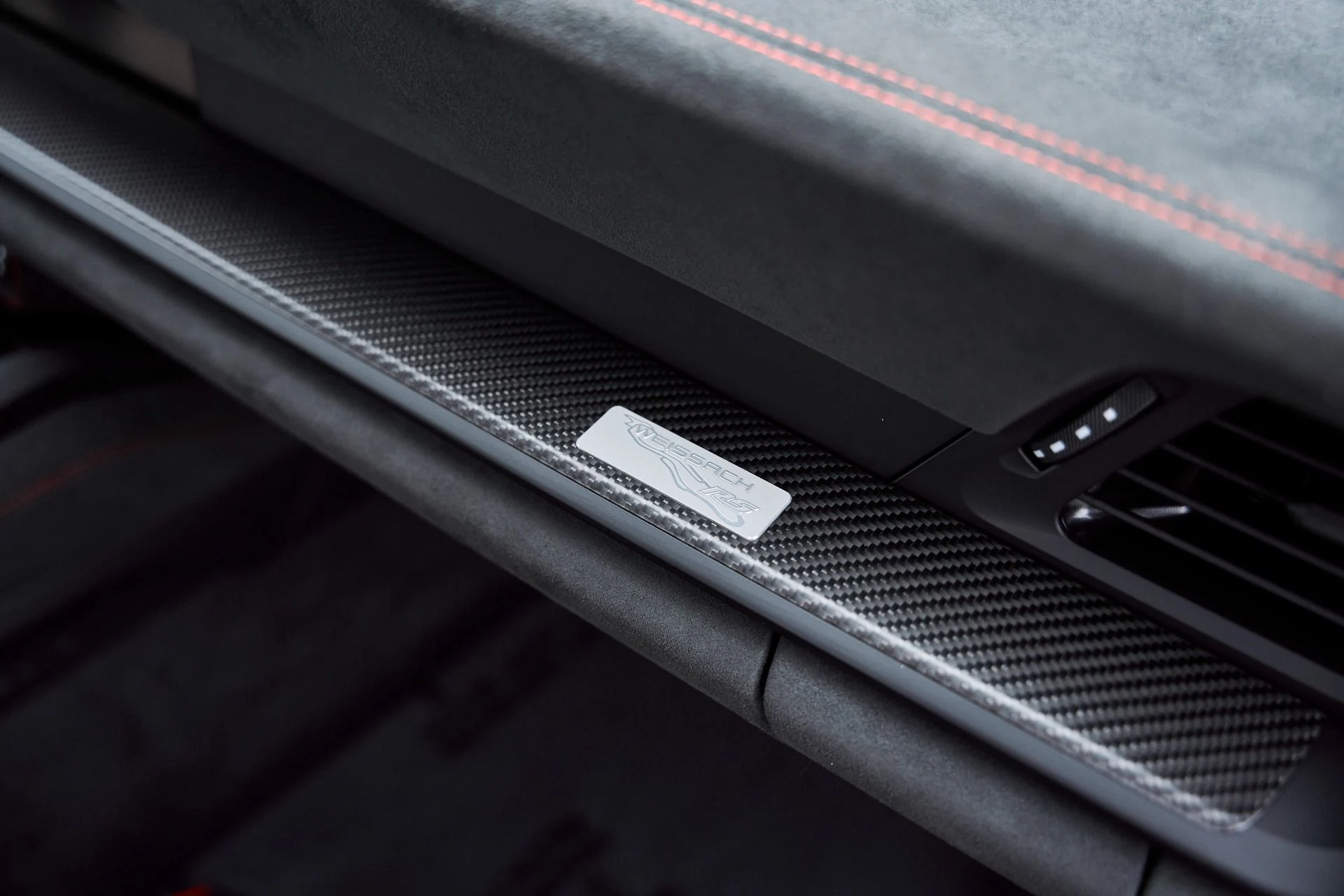 mph041_1868838993_Used_2024_Porsche_911_GT_3_RS_1767150529_4e68b5ec90