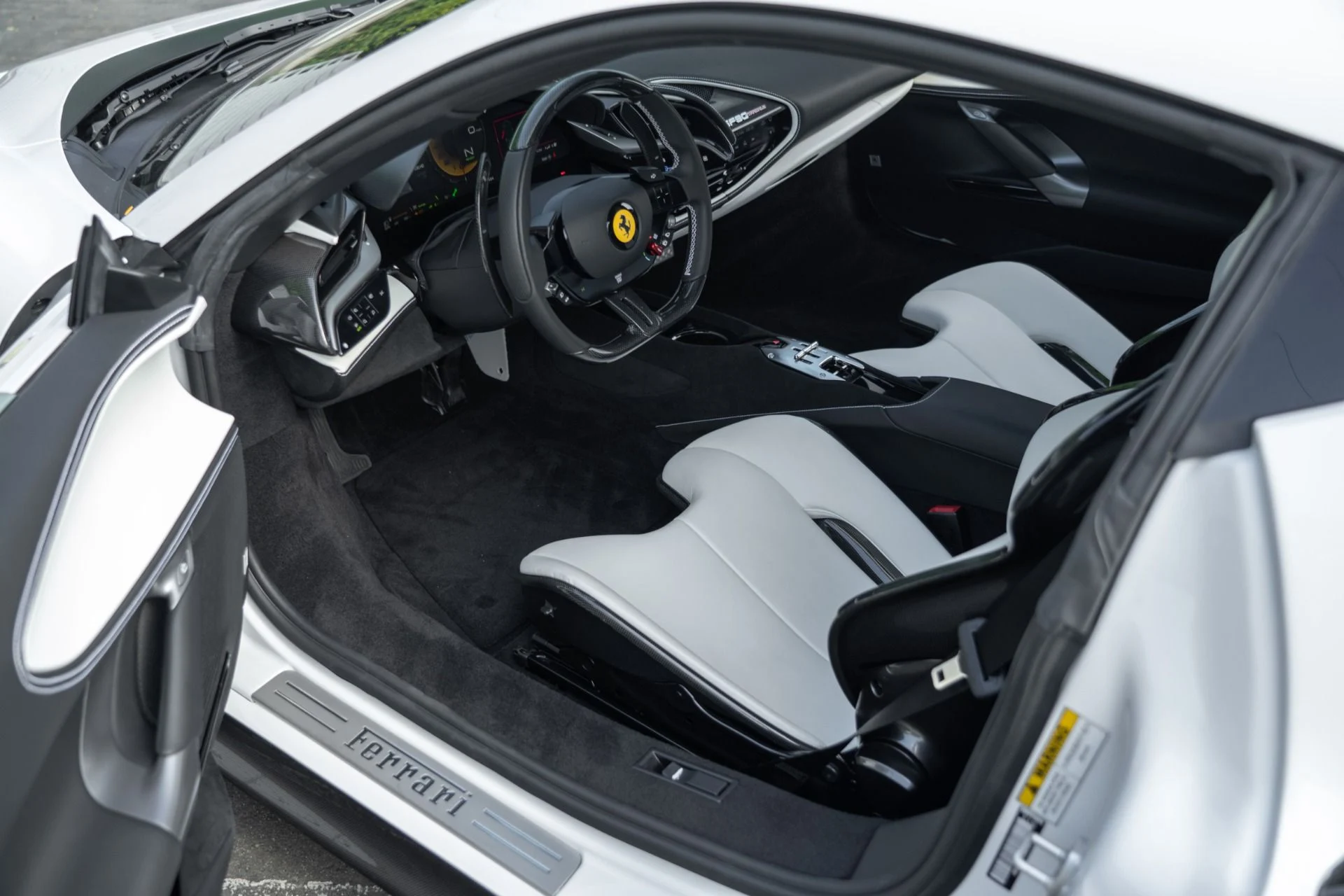 mph041_1868987531_Used_2023_Ferrari_SF_90_Stradale_1760118033_59fd74ceee
