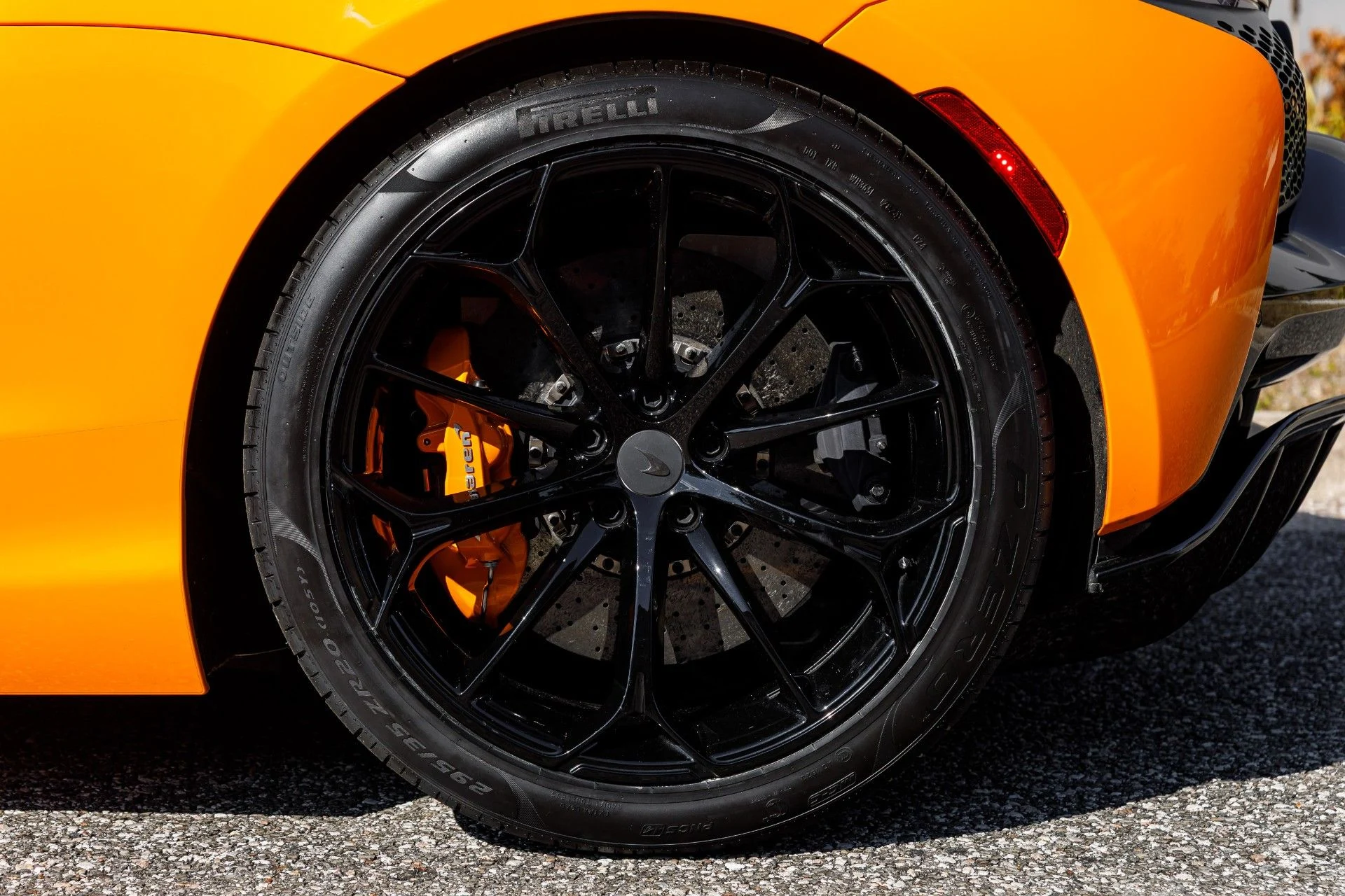 mph041_1879131735_653_p42_l_47dd2a62b3