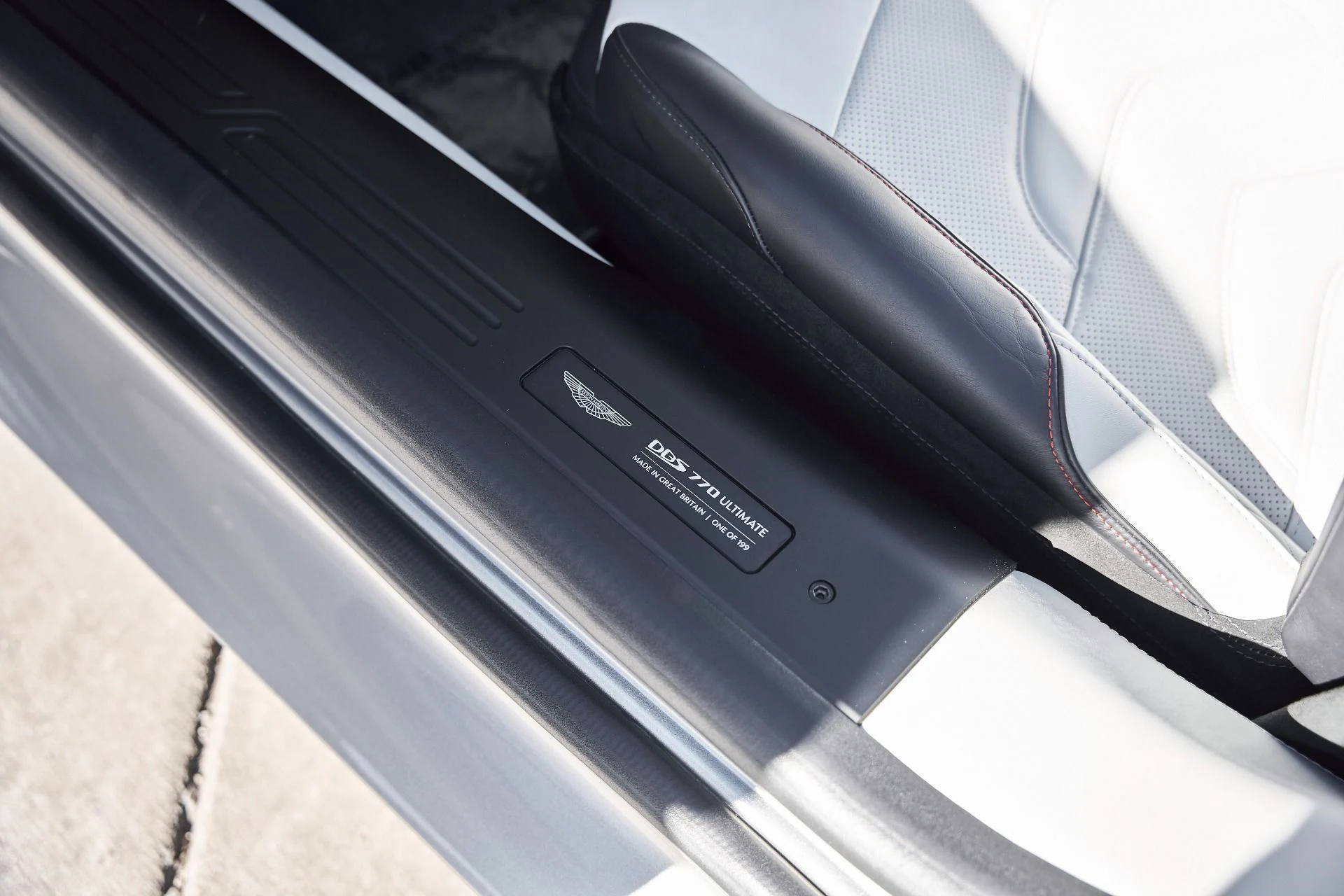 mph041_1883704005_Used_2023_Aston_Martin_DBS_Volante_1768876979_5be68a9cc1