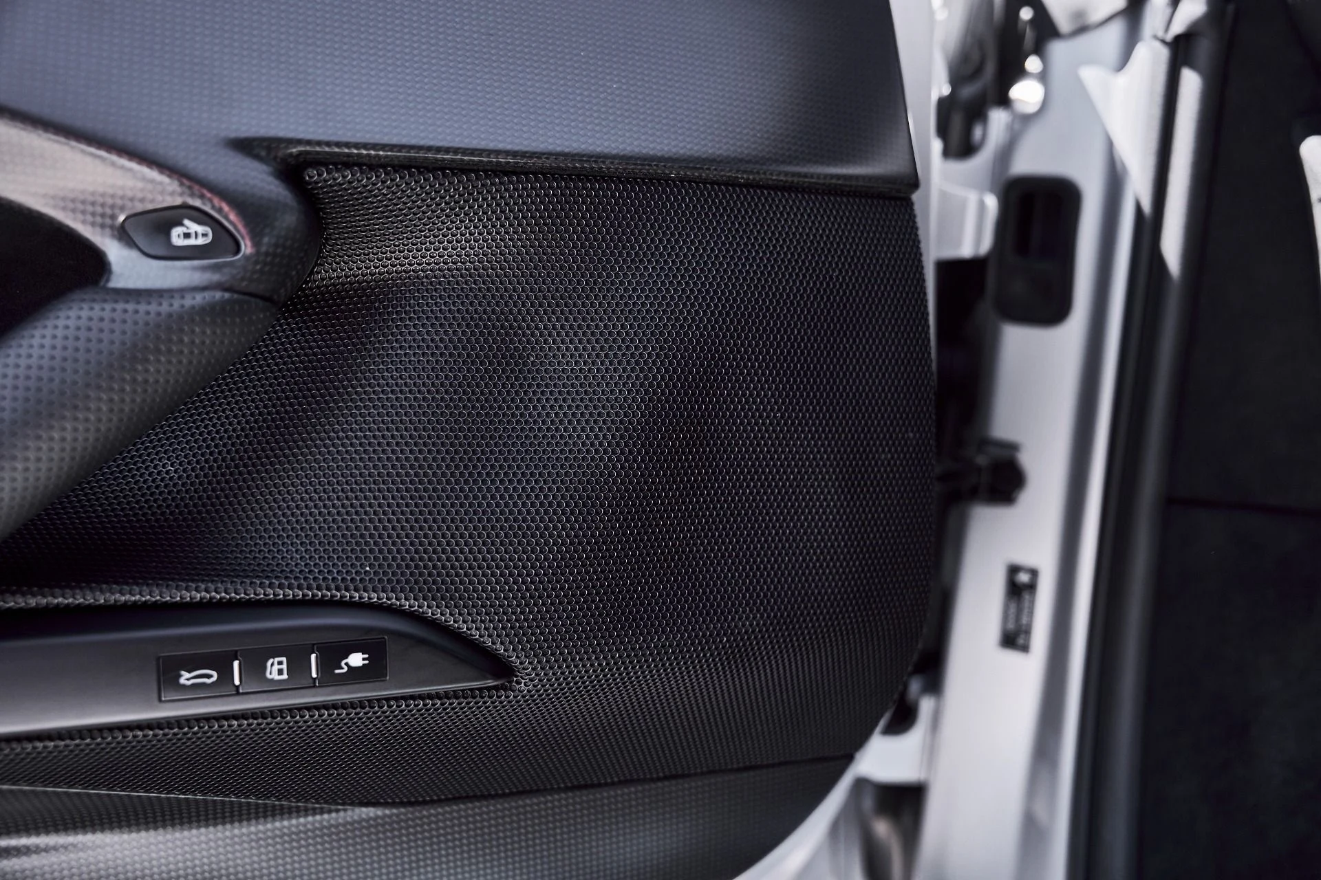 mph041_1886372737_Used_2022_Ferrari_296_GTB_Base_1776124645_fdaf028cdc