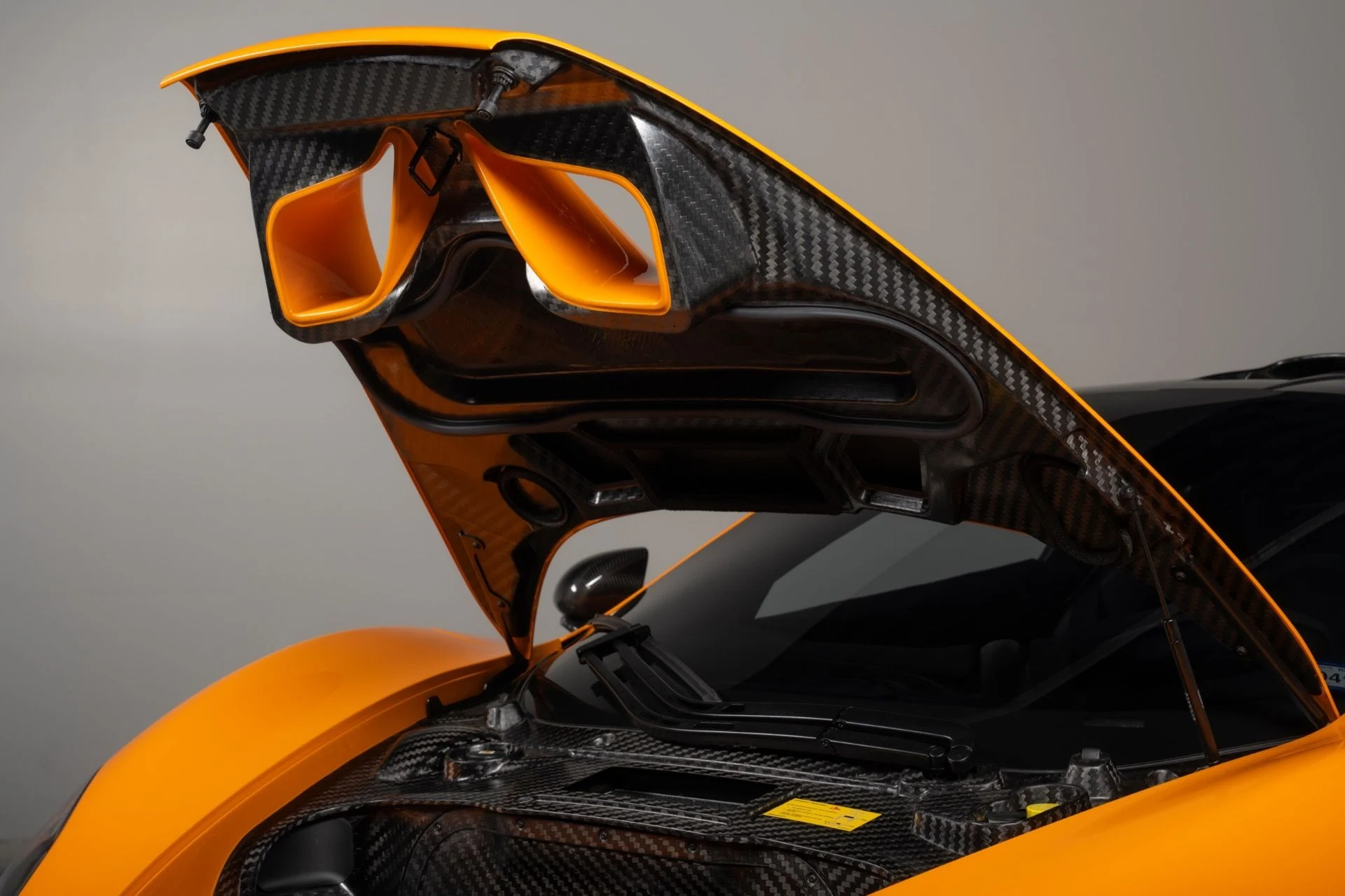 mph041_1900096803_Used_2014_Mc_Laren_P1_Coupe_Only_3700_Miles_Carbon_Fiber_Completely_Serviced_Collector_Quality_1746055551_7113bca980