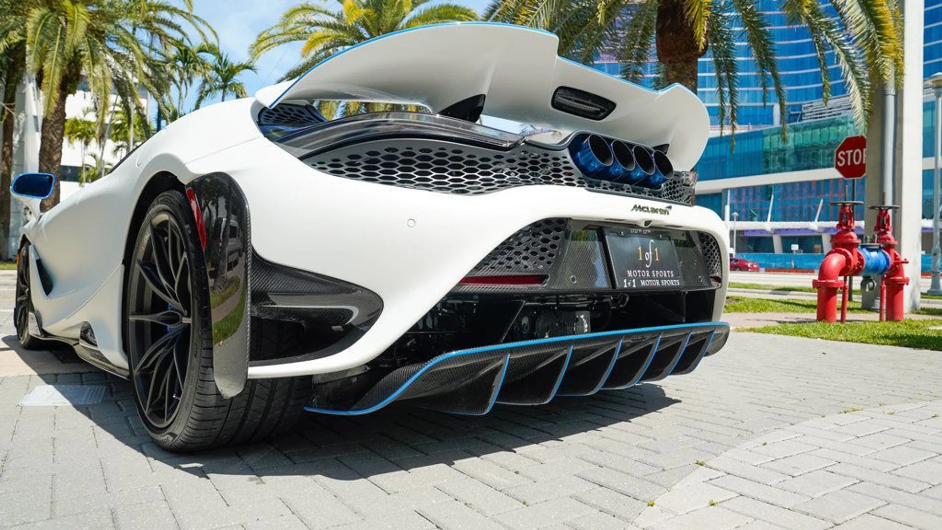 mph041_1905257039_used_2021_mclaren_765lt_coupe_14354_22828181_42_1024_19fdf4bc5e