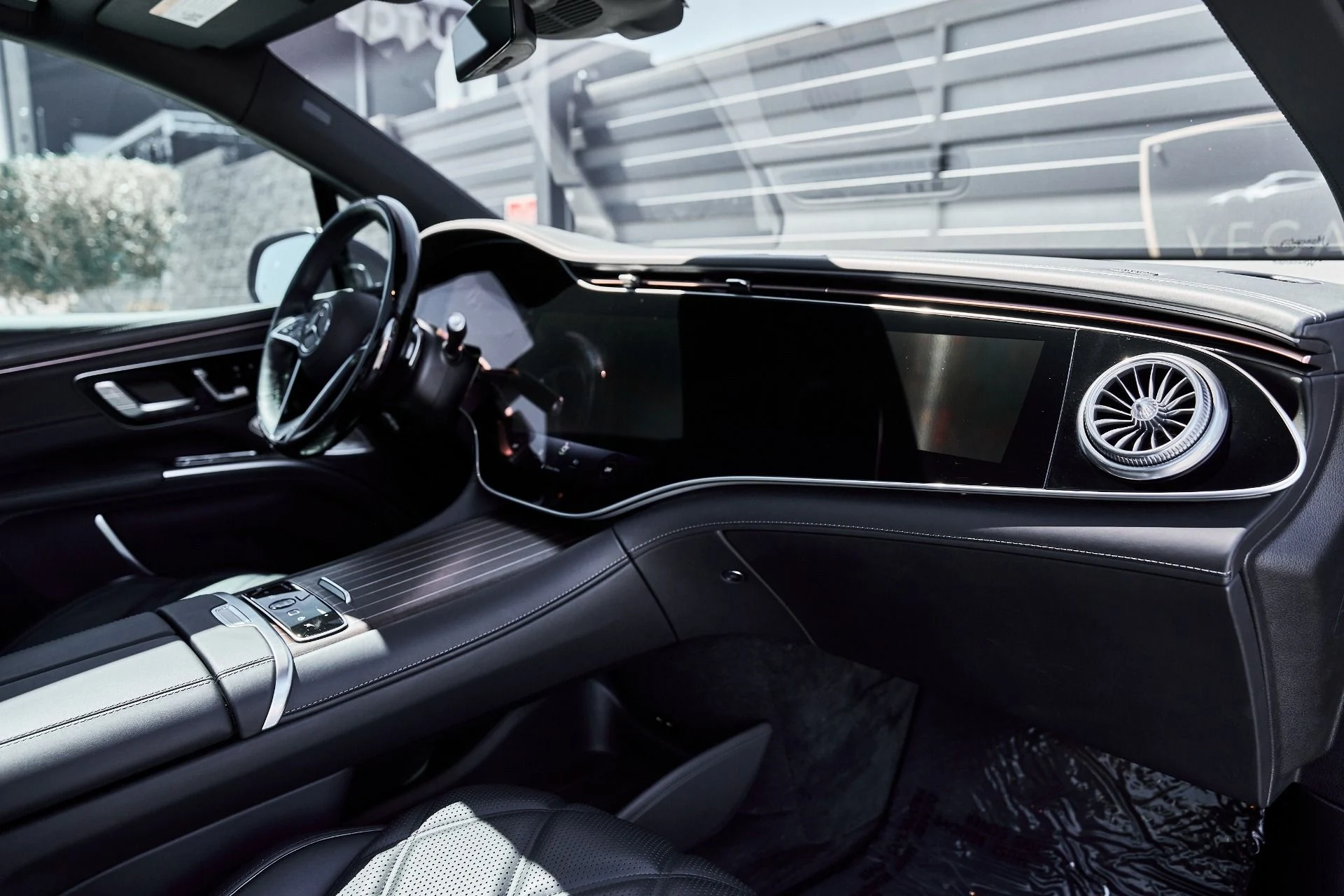 mph041_1906198305_Used_2024_Mercedes_Benz_EQS_Maybach_EQS_680_1775326054_f5f8770efe