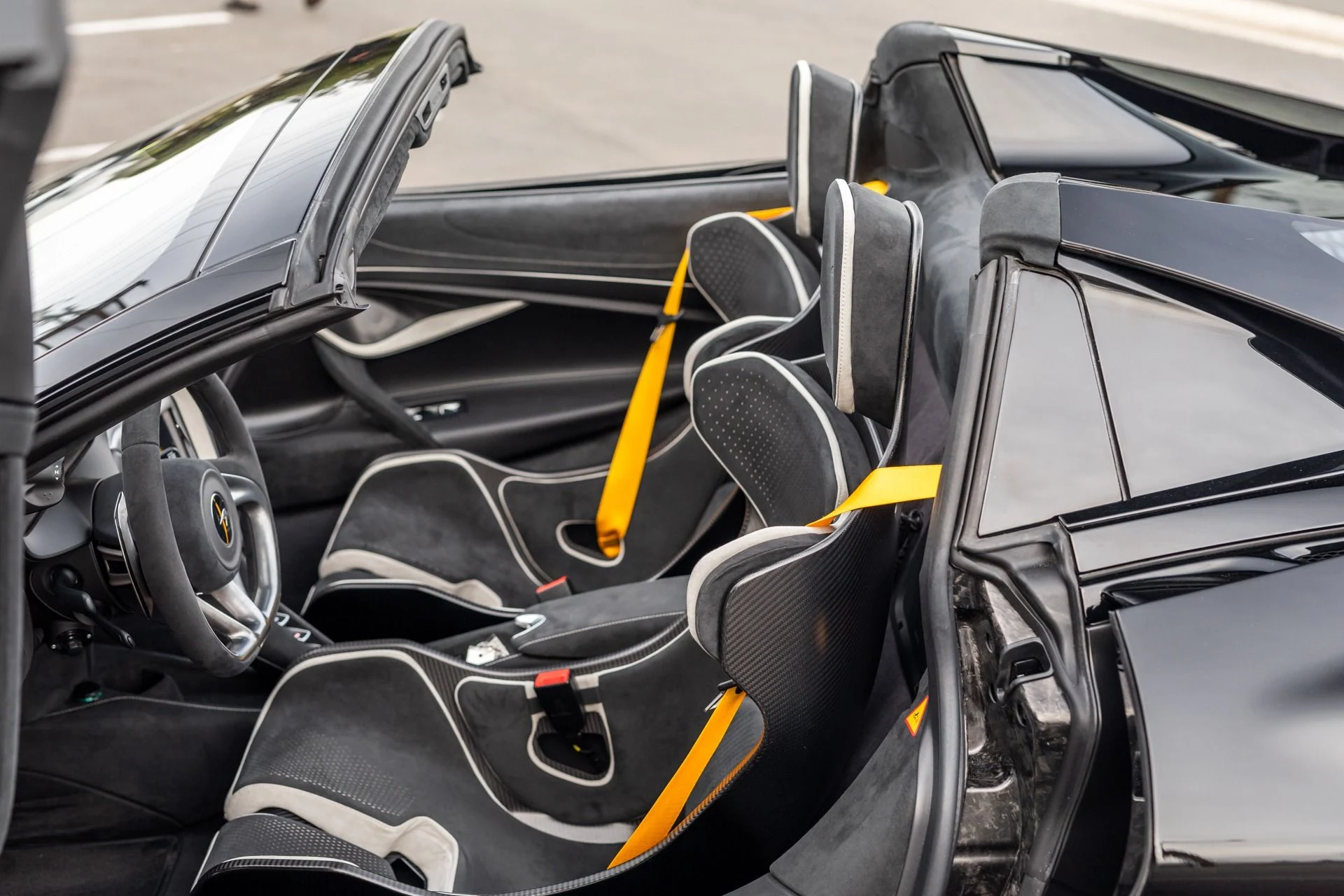 mph041_1911400151_Used_2024_Mc_Laren_750_S_Spider_1781806611_fc784960ac