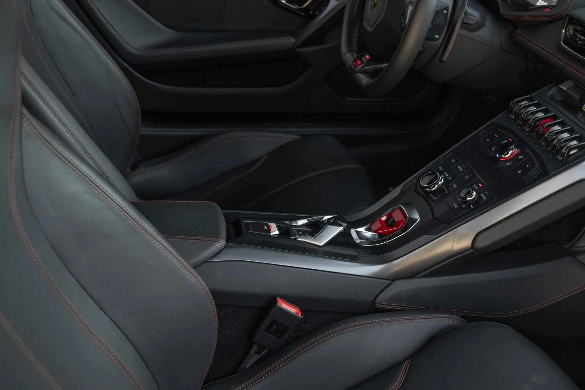 mph041_1928148206_Used_2015_Lamborghini_Huracan_LP_610_4_1761343879_6a6cf89a9b