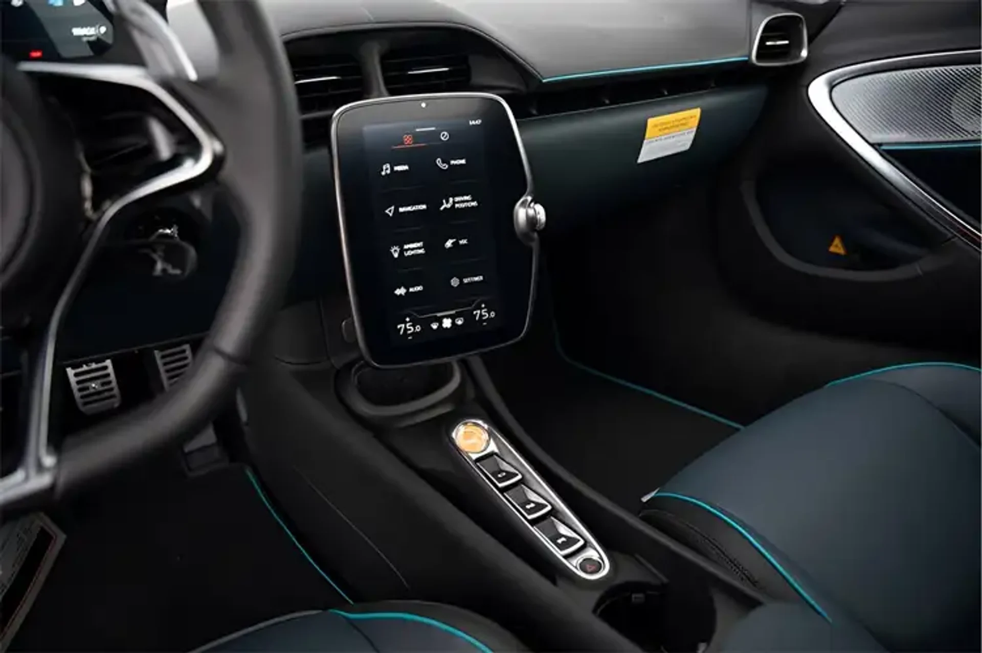 mph041_1963869785_WX_9u_Pk_MP_5l_Q1_G77_W_med_fc5b599680