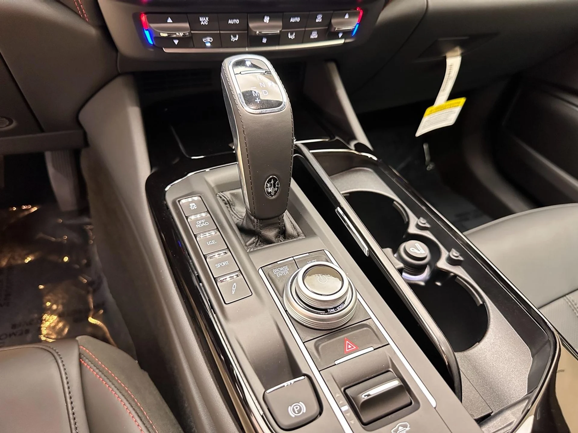 mph041_1964566888_New_2024_Maserati_Levante_Modena_1753160677_3ac8406351