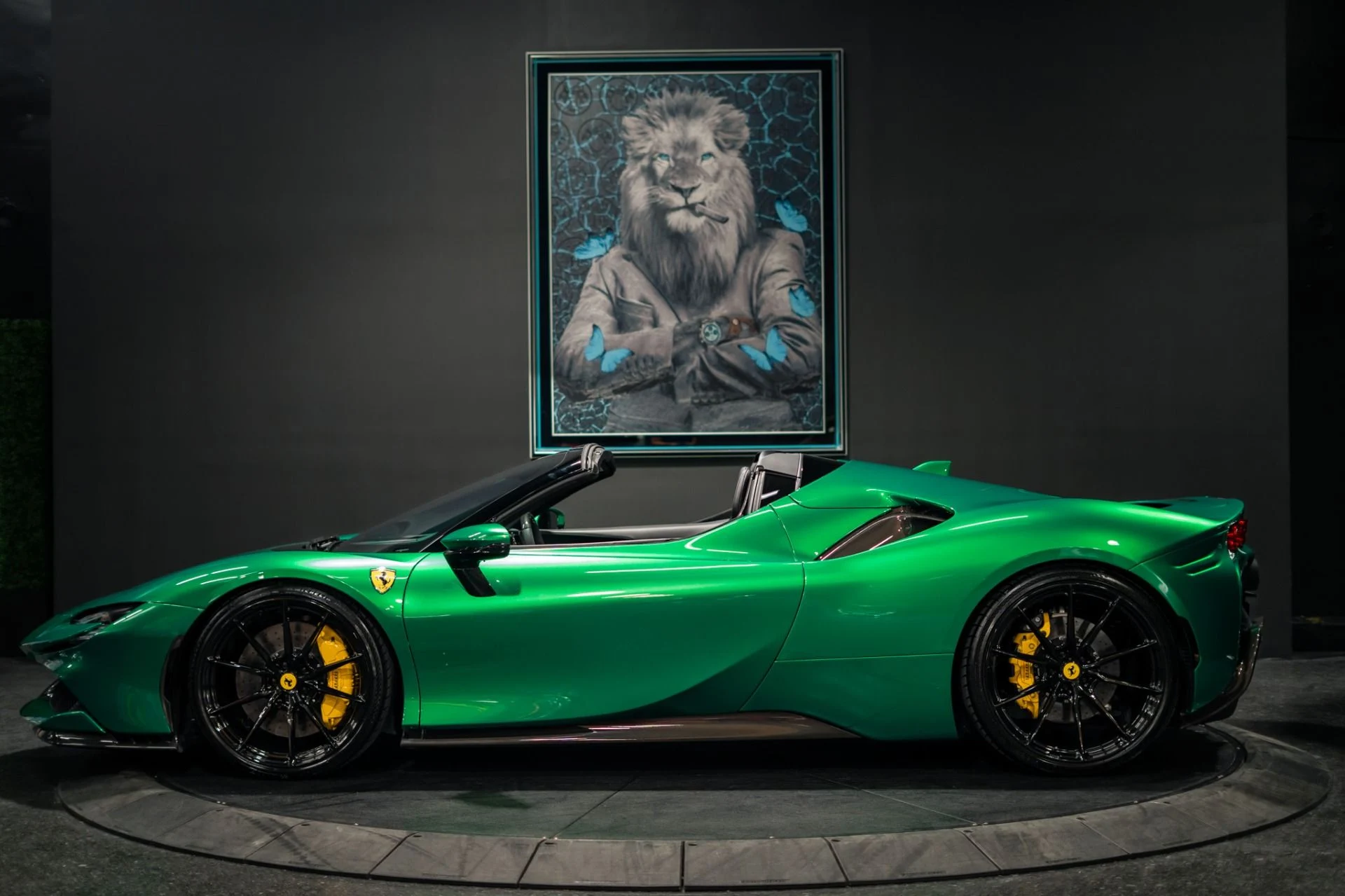 mph041_1981603500_Used_2024_Ferrari_SF_90_Spider_Extra_Campionario_Green_Jewel_711842_MSRP_1784911188_cb04510400