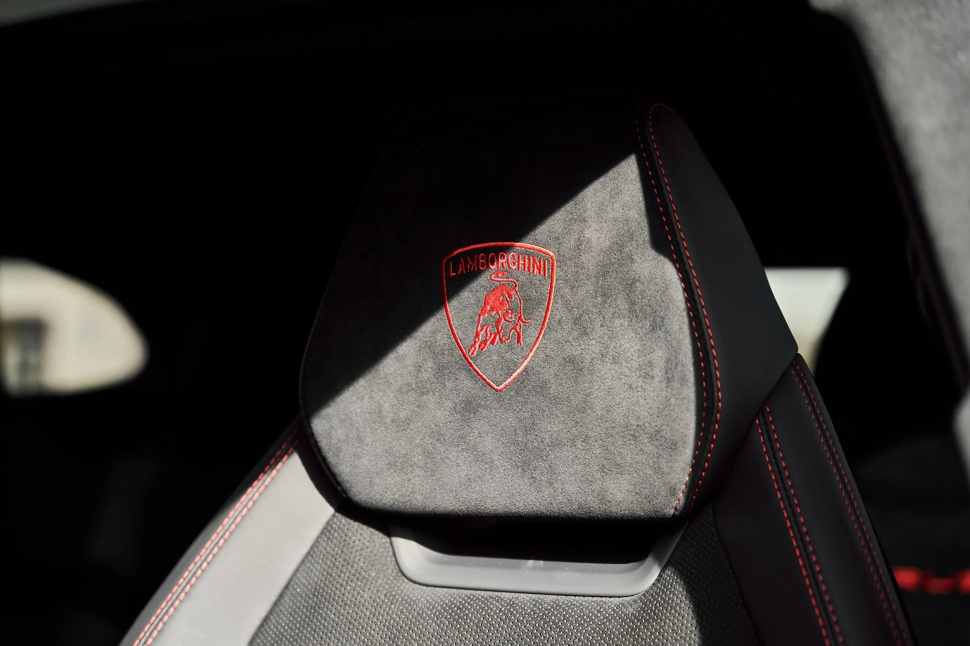 mph041_198324166_Used_2023_Lamborghini_Urus_Performante_1771116673_4ec308afae