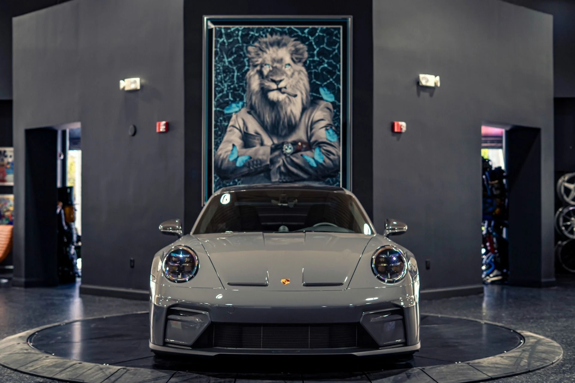 mph041_1987810396_Used_2026_Porsche_911_GT_3_Touring_Lightweight_Package_1776110091_edb3e89e1f