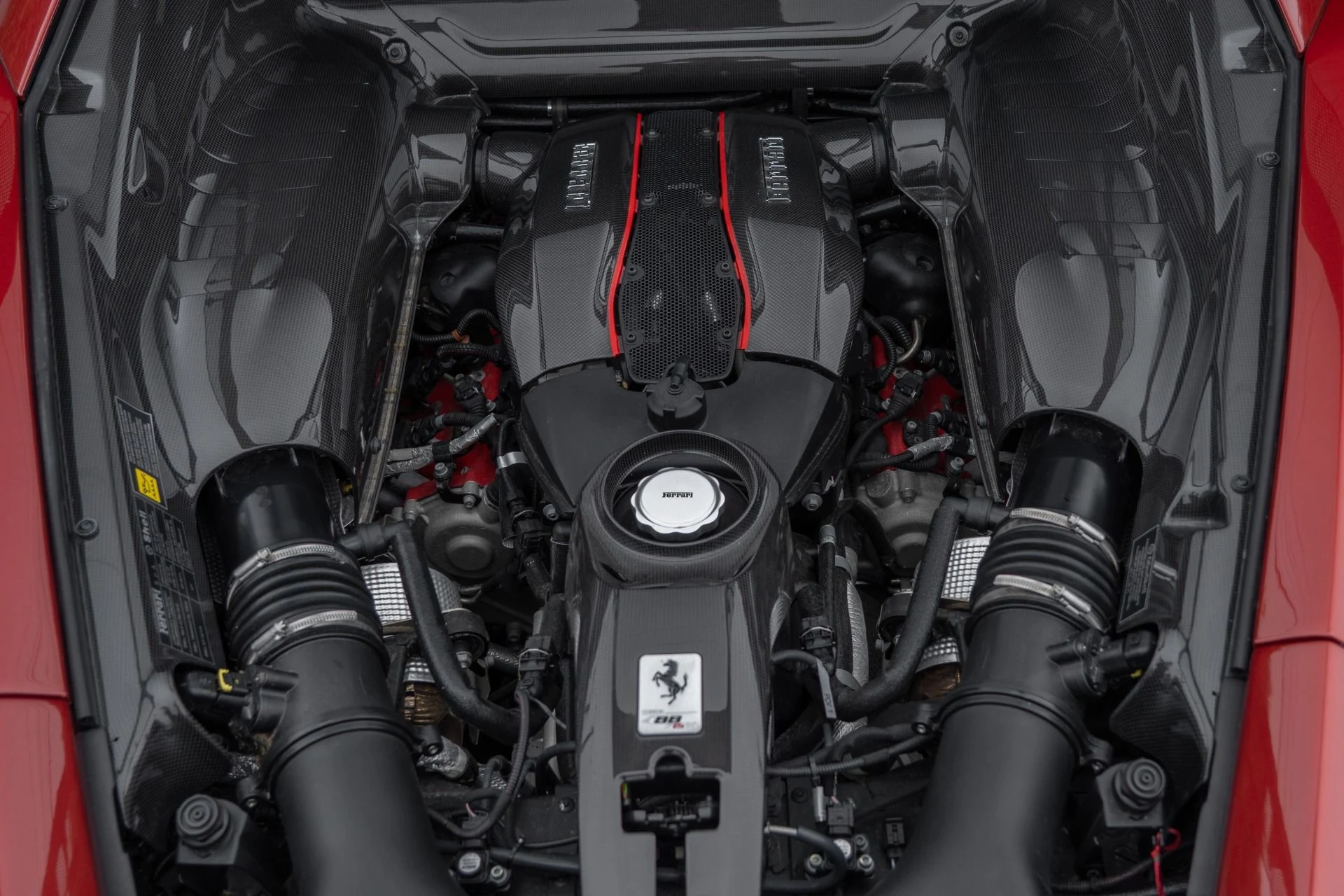 mph041_2012330622_Used_2019_Ferrari_488_Pista_1759877636_a425fad026